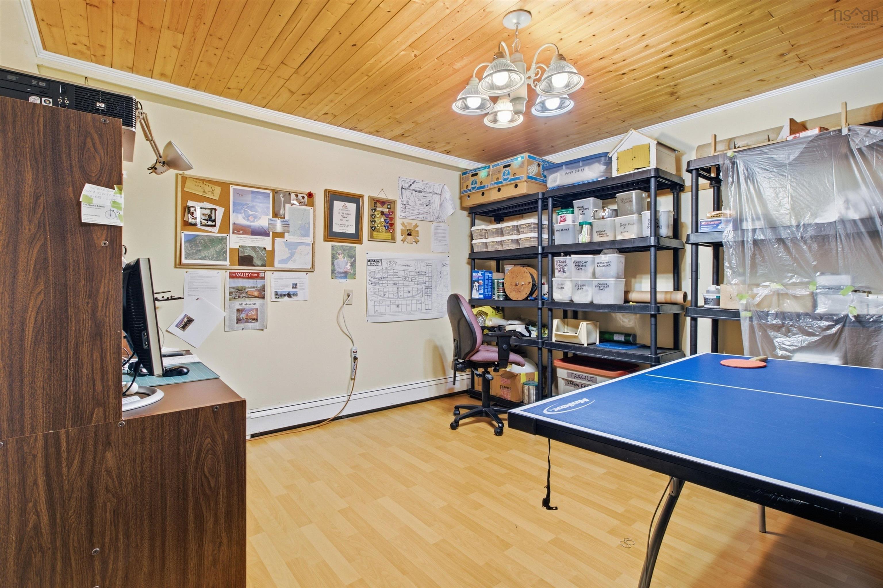 $459,900.00: 8 Lakeview Drive, Windsor