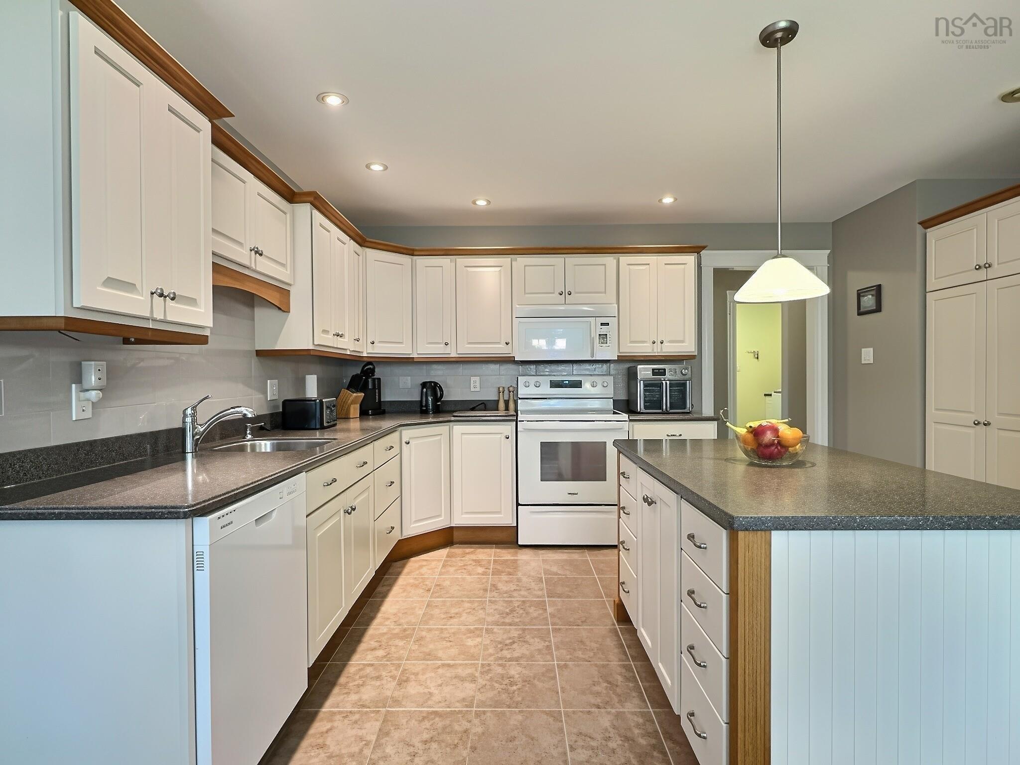 $599,000.00: 39 Lacy Anne Avenue, Enfield