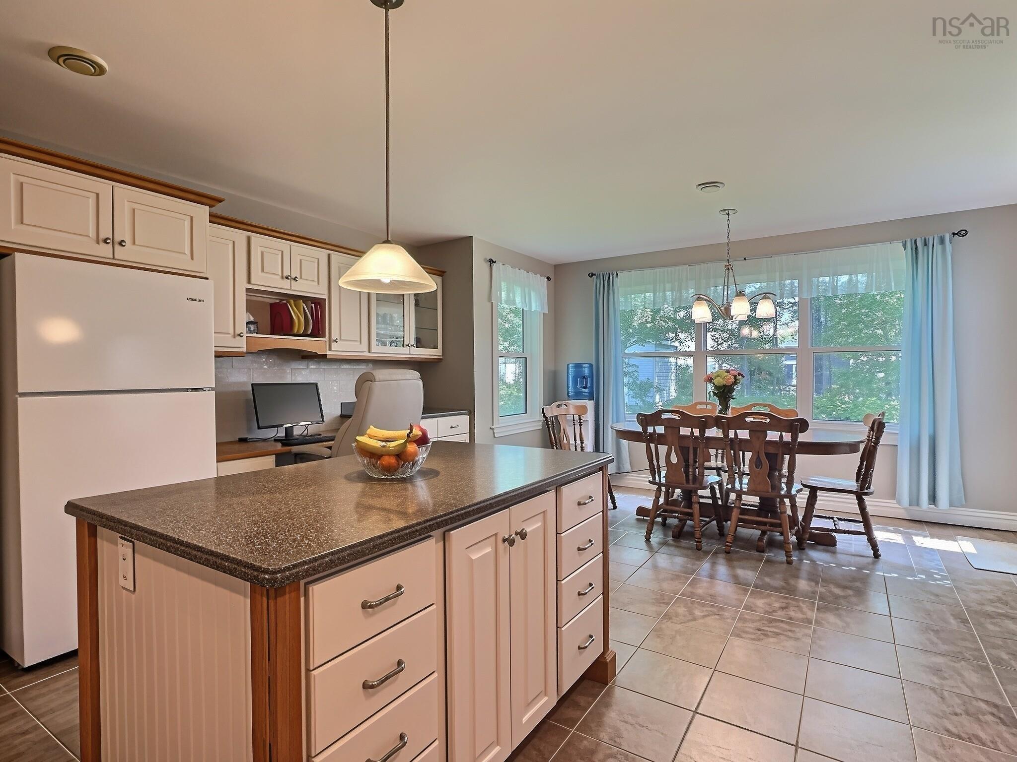 $599,000.00: 39 Lacy Anne Avenue, Enfield
