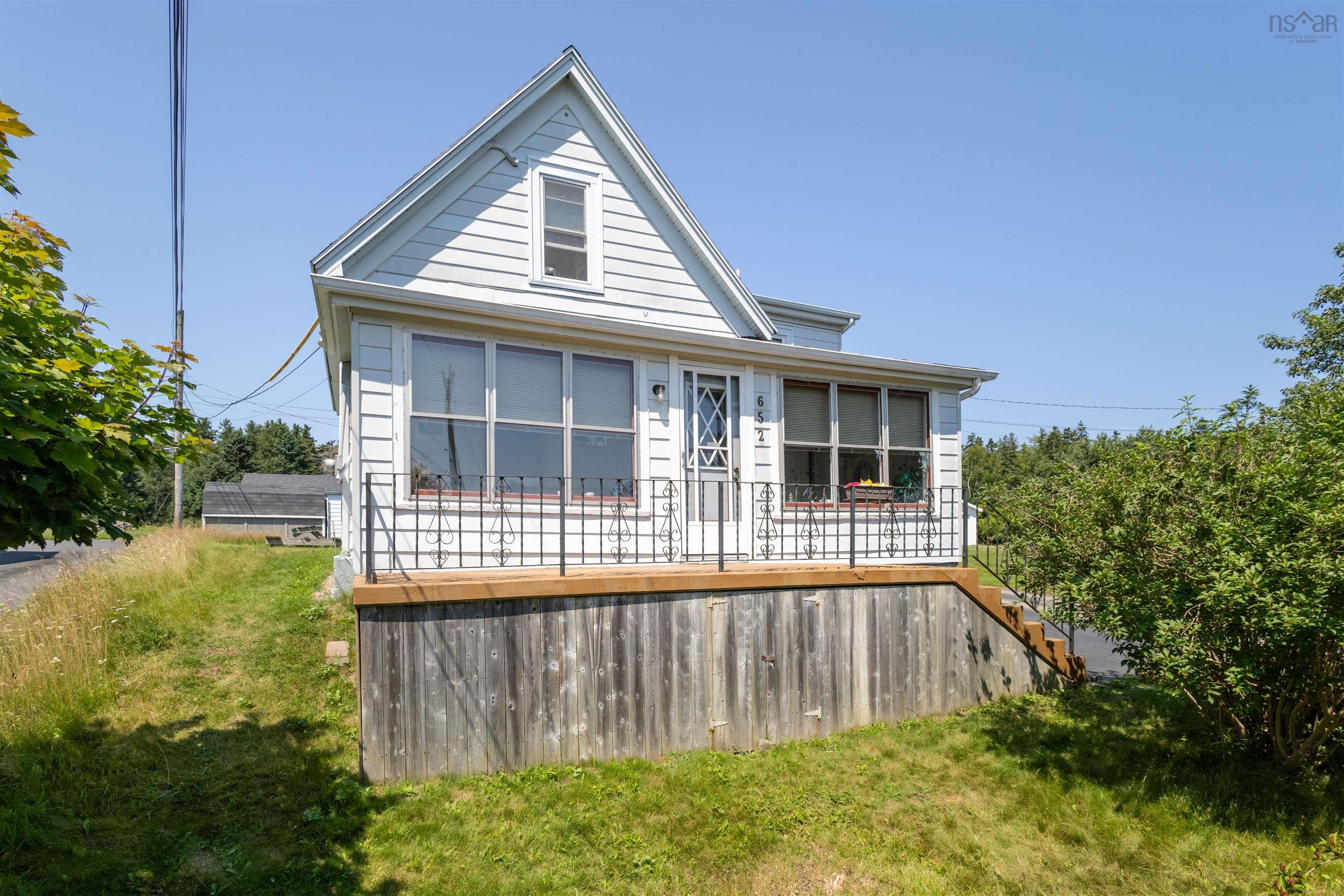 $214,900.00: 652 Shore Road, Sydney Mines