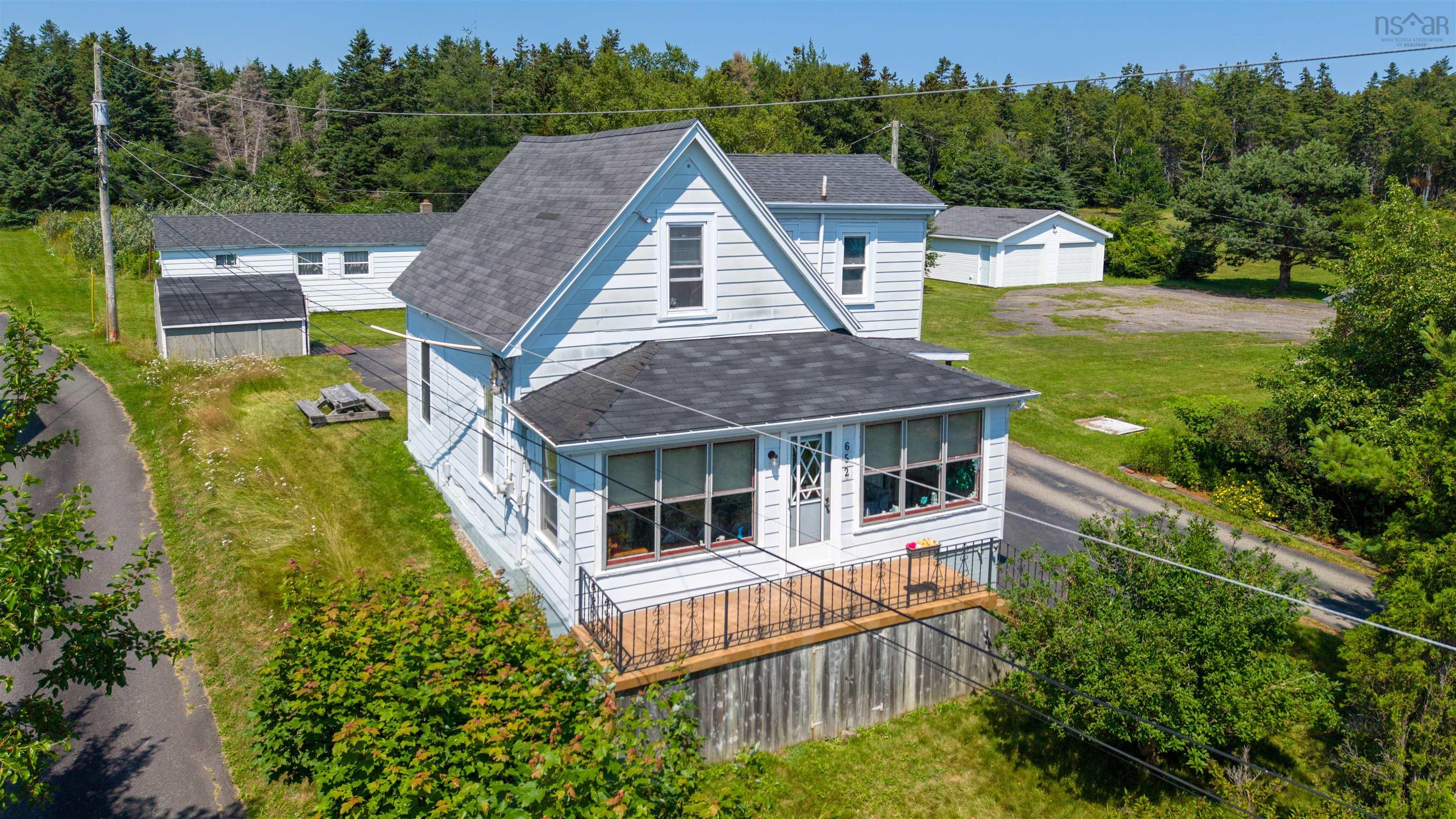 $214,900.00: 652 Shore Road, Sydney Mines