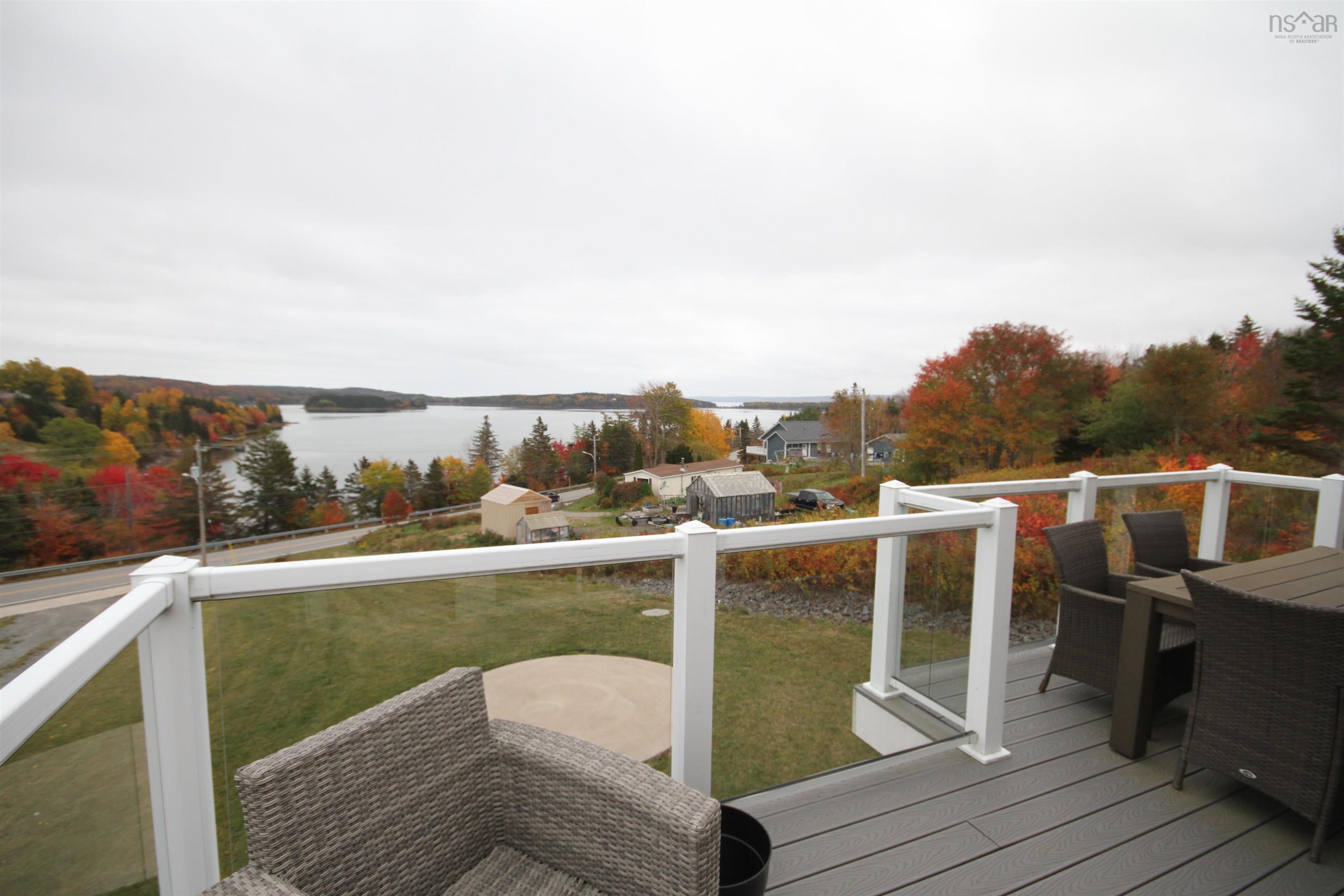 $484,900.00: 10471 highway 16, Guysborough