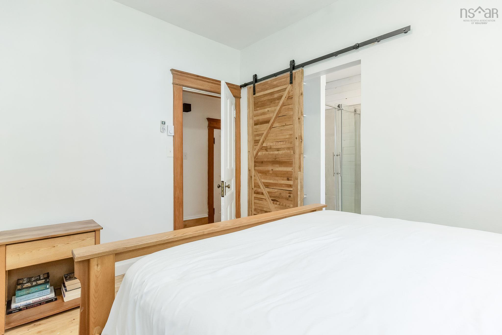 $425,000.00: 366 Main Street, Middleton