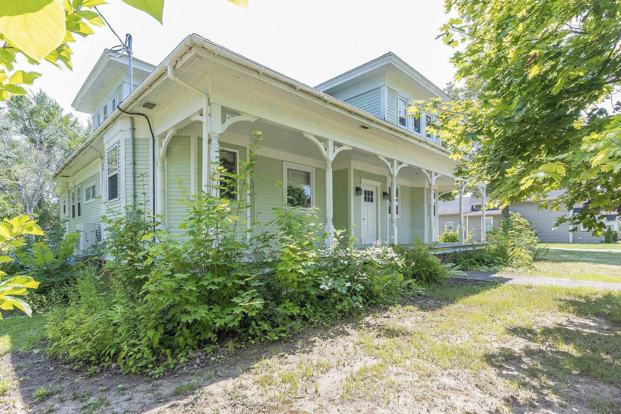 $425,000.00: 366 Main Street, Middleton