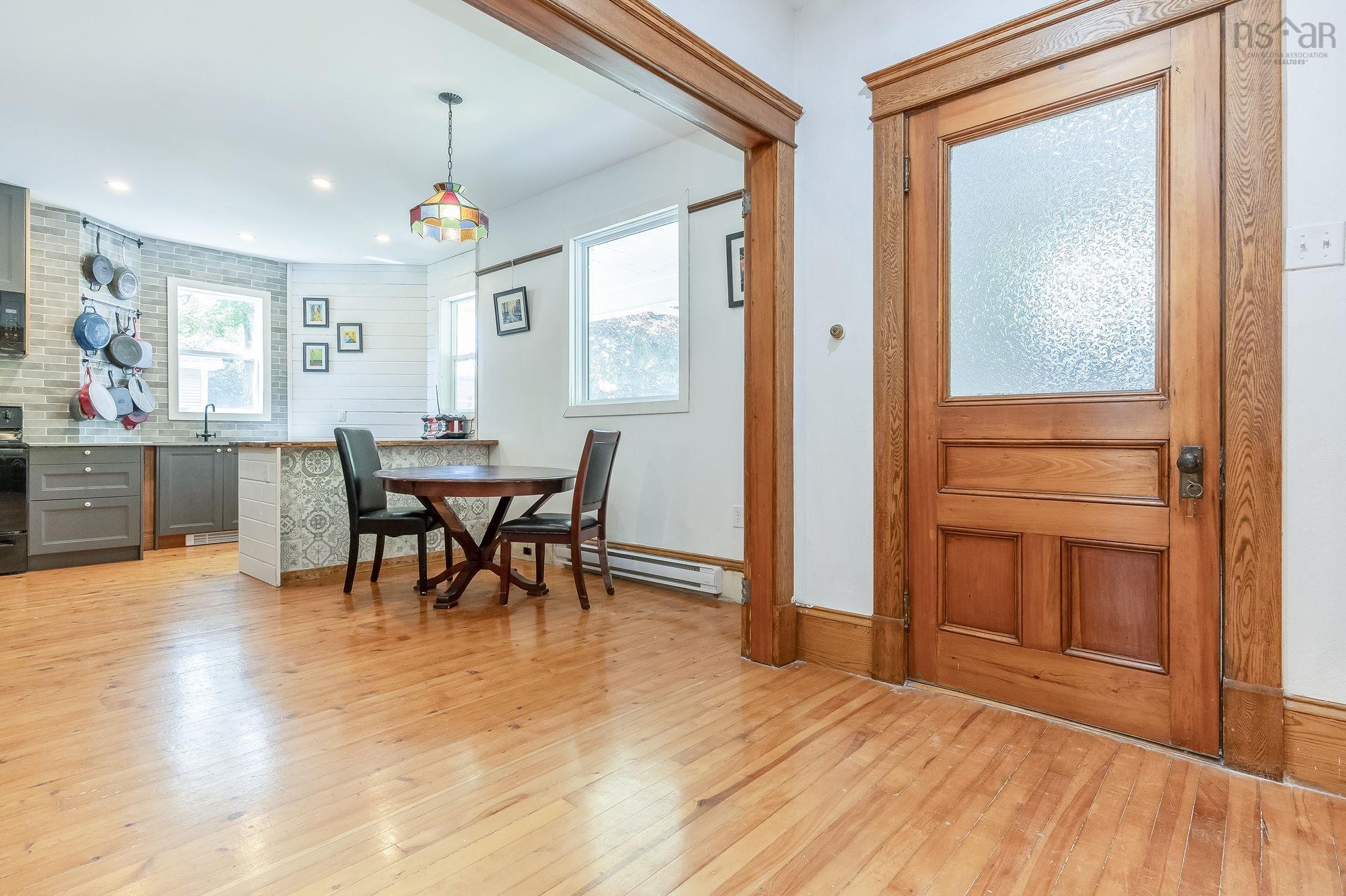 $425,000.00: 366 Main Street, Middleton