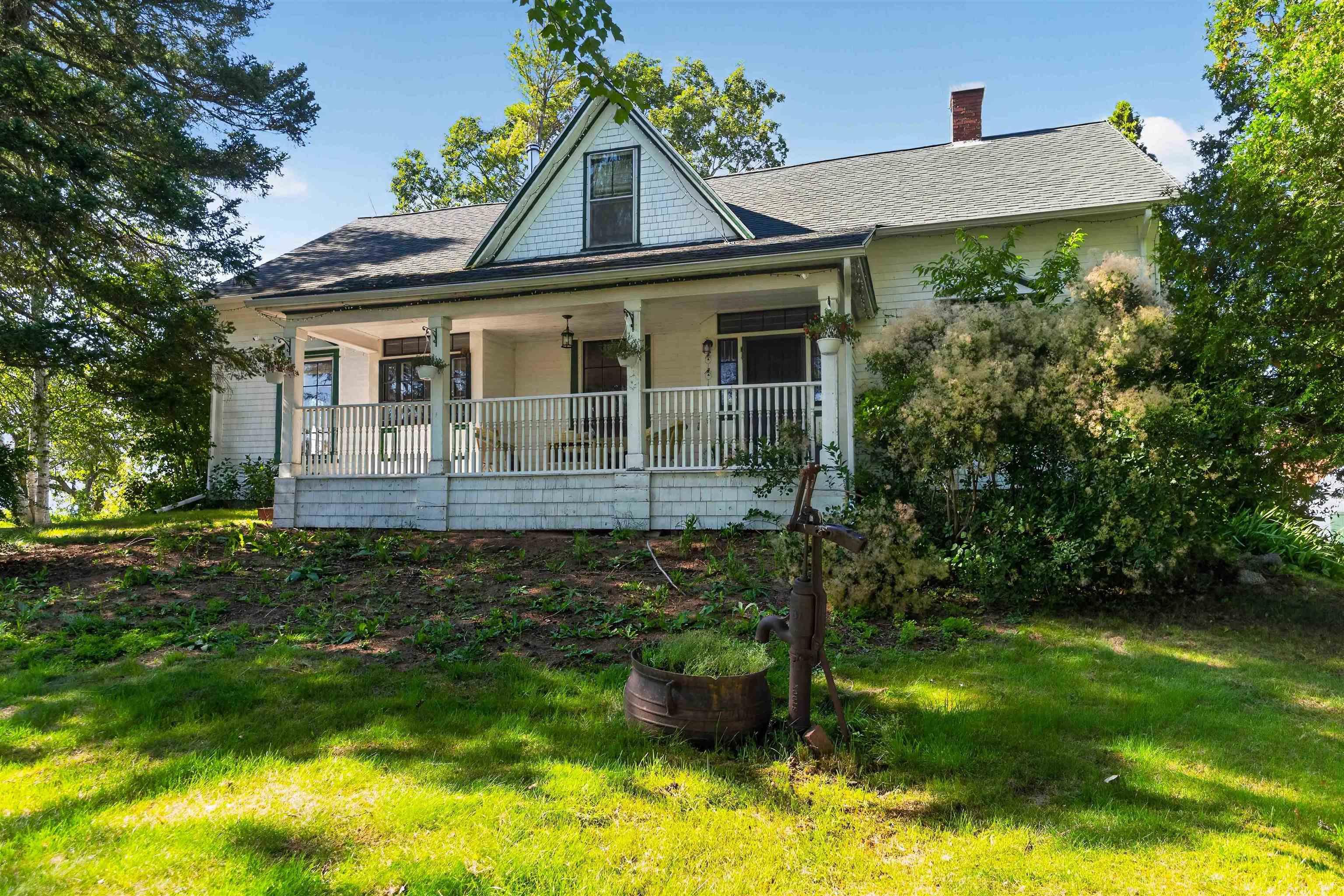 $949,000.00: 5019 201 Highway, West Paradise