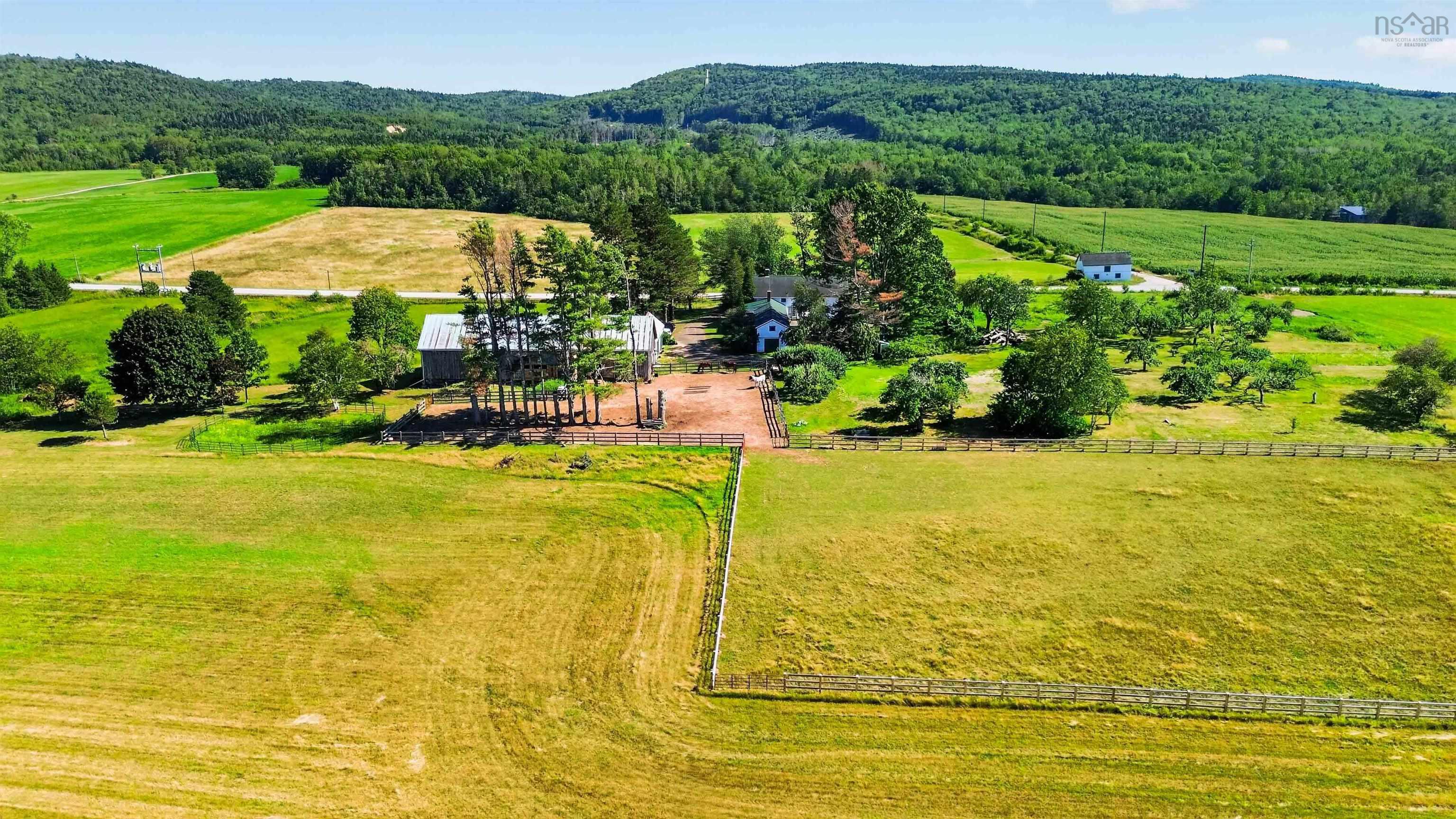 $949,000.00: 5019 201 Highway, West Paradise