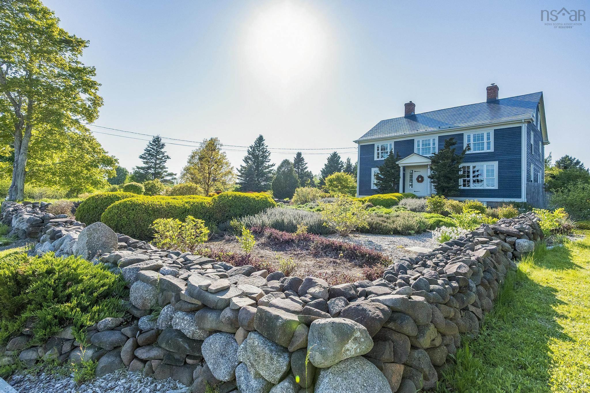 $995,000.00: 5233 Granville Road, Granville Ferry