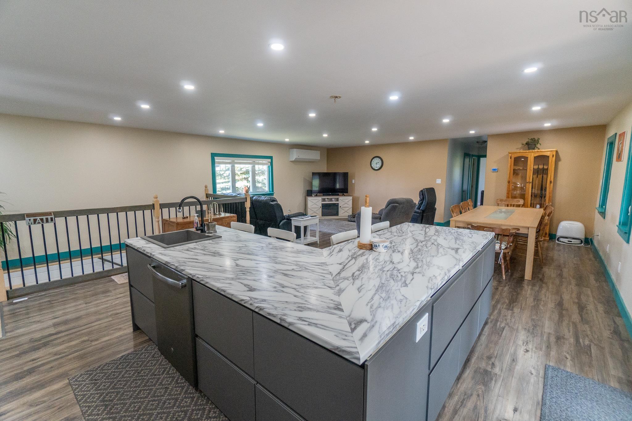 $1,150,000.00: 238 Lynn Road, East Mapleton