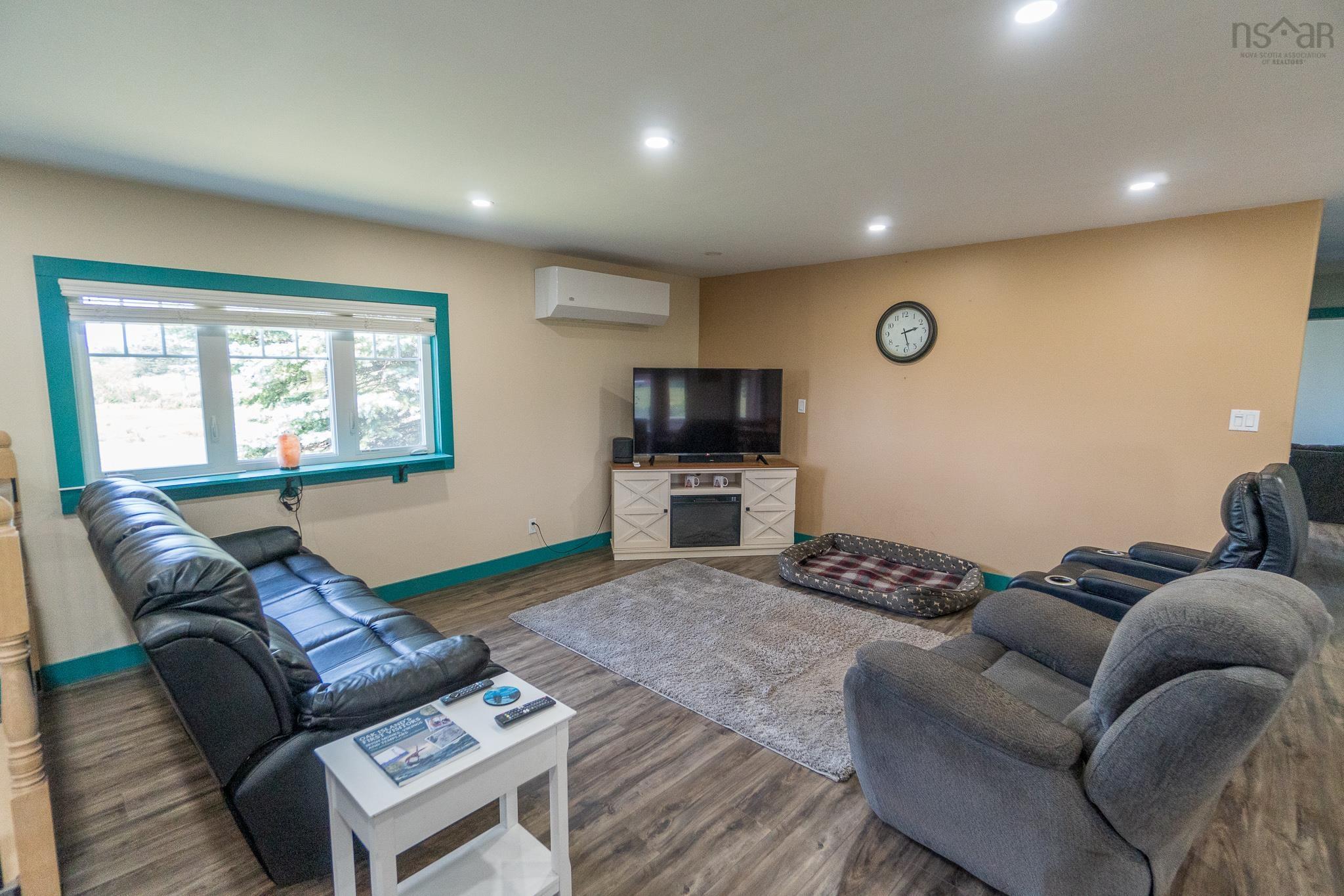 $1,150,000.00: 238 Lynn Road, East Mapleton