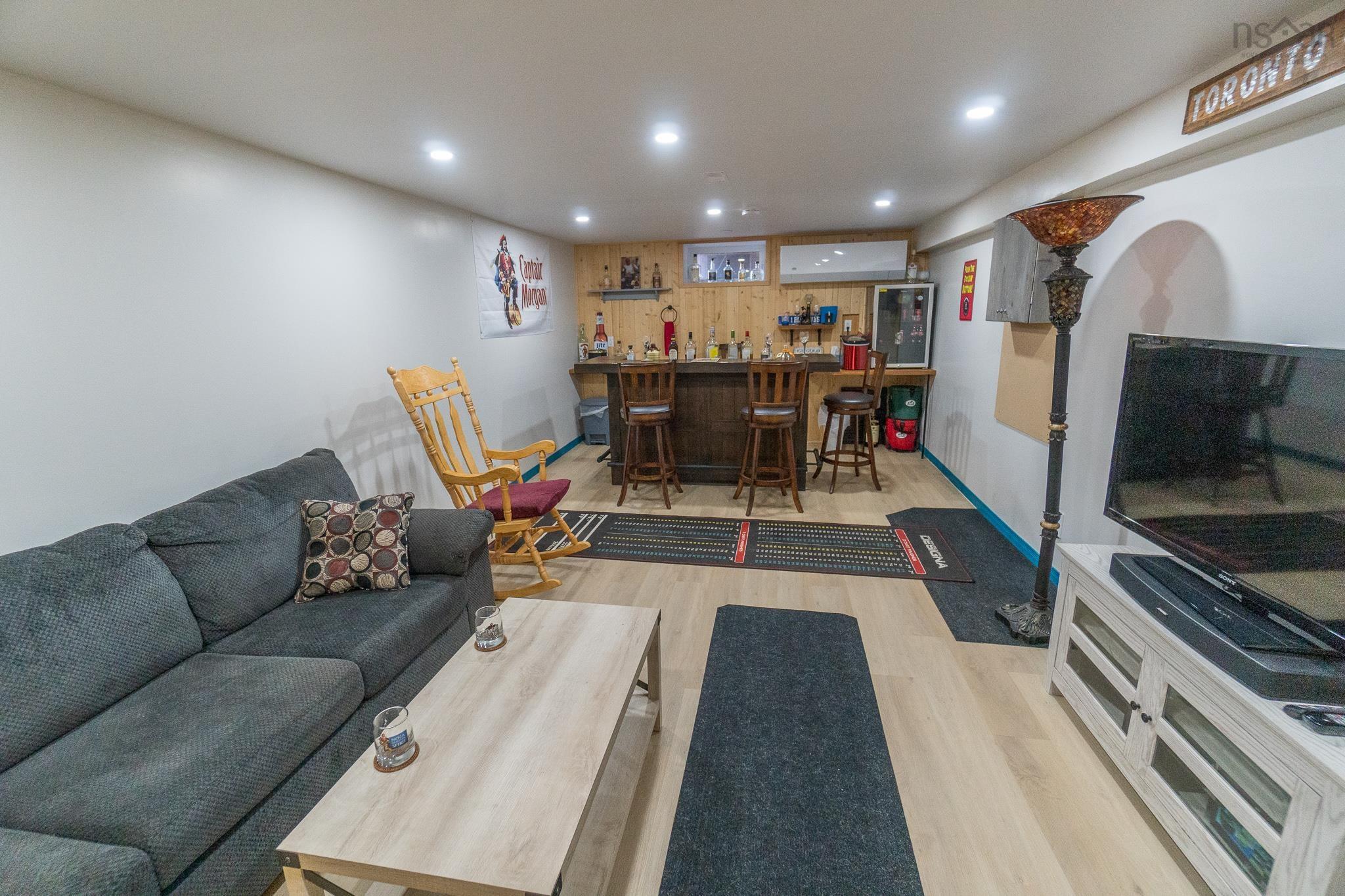 $1,150,000.00: 238 Lynn Road, East Mapleton