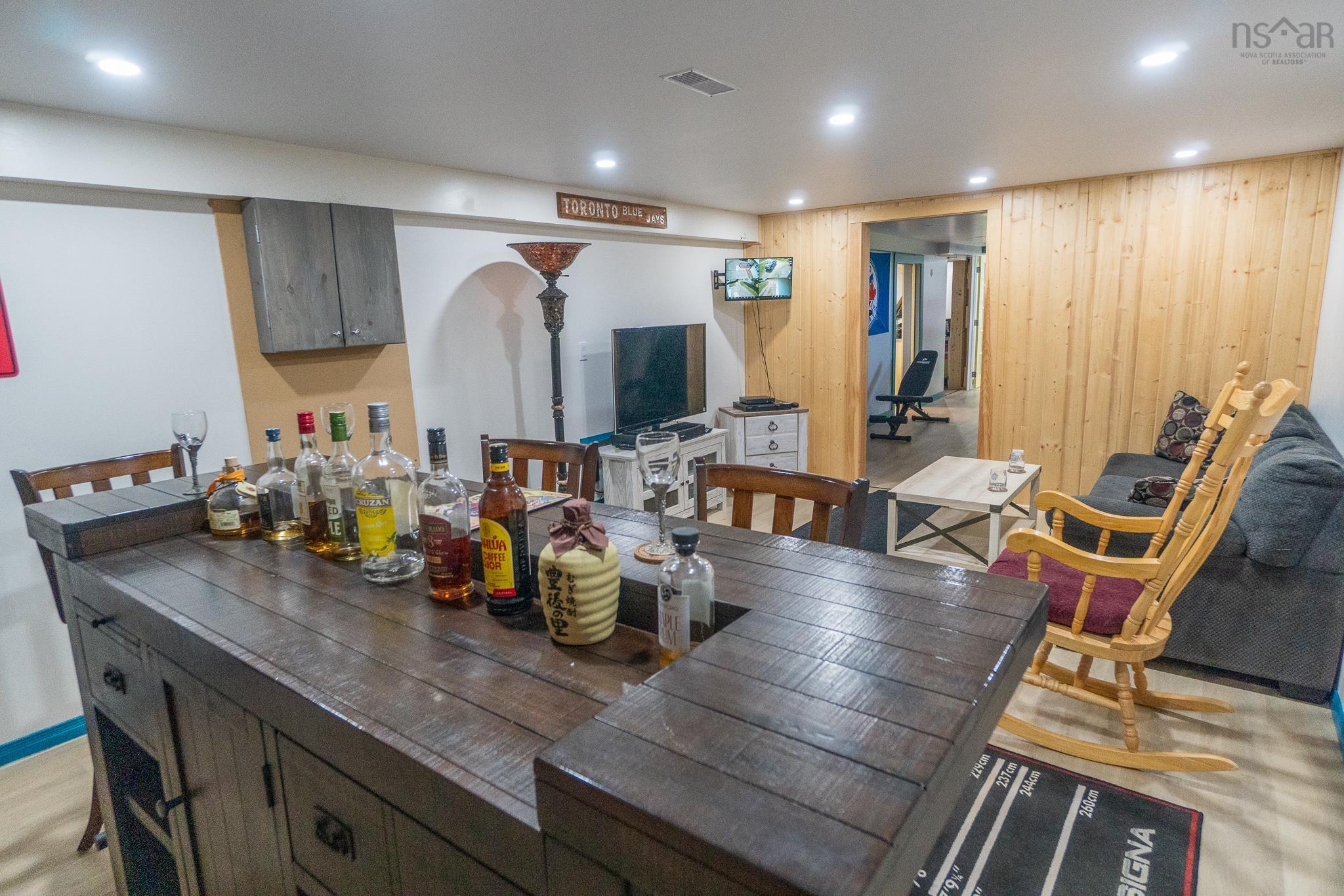 $1,150,000.00: 238 Lynn Road, East Mapleton