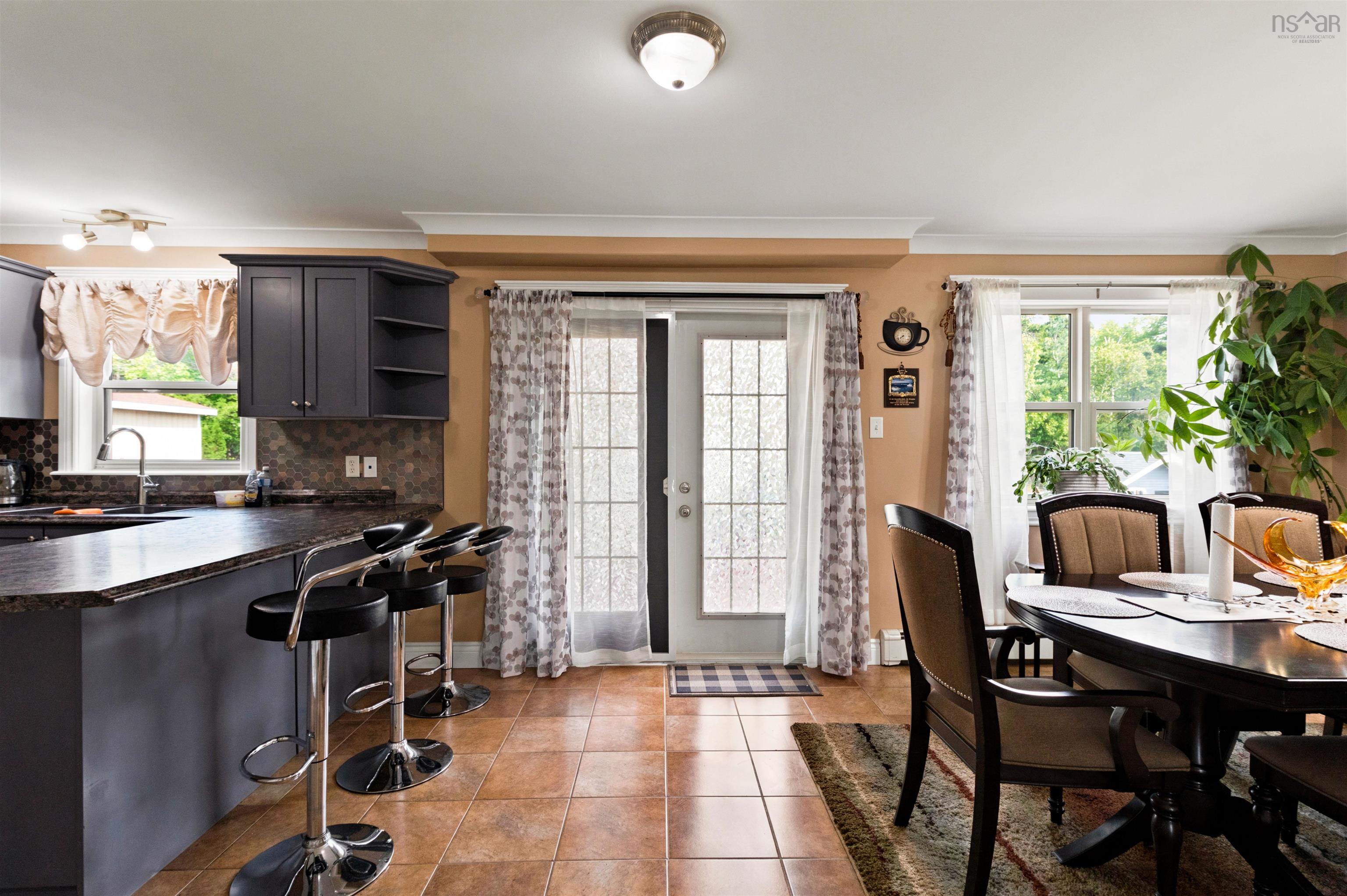 $749,998.00: 71 Cutter Drive Drive, Rockingham