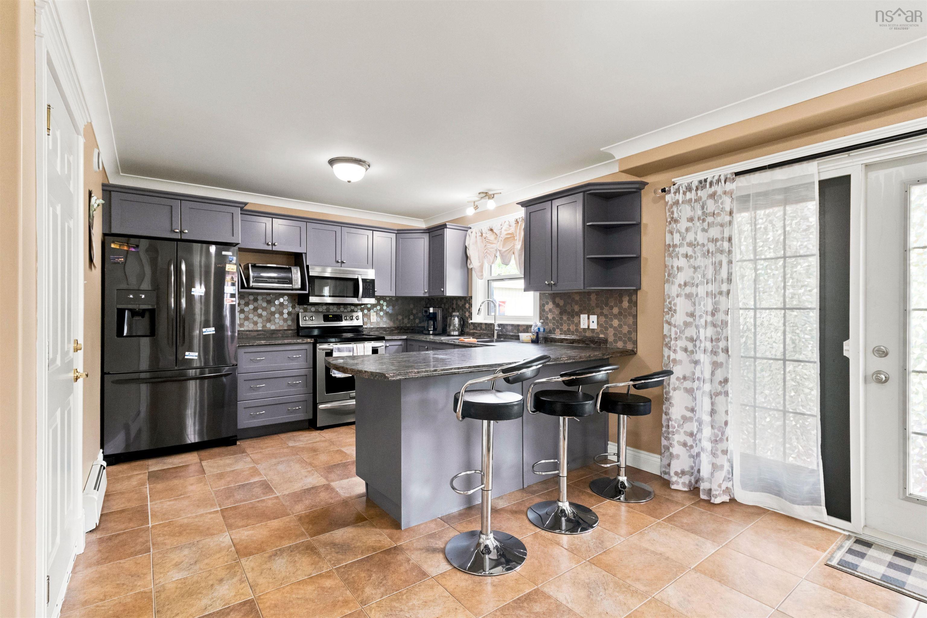 $749,998.00: 71 Cutter Drive Drive, Rockingham