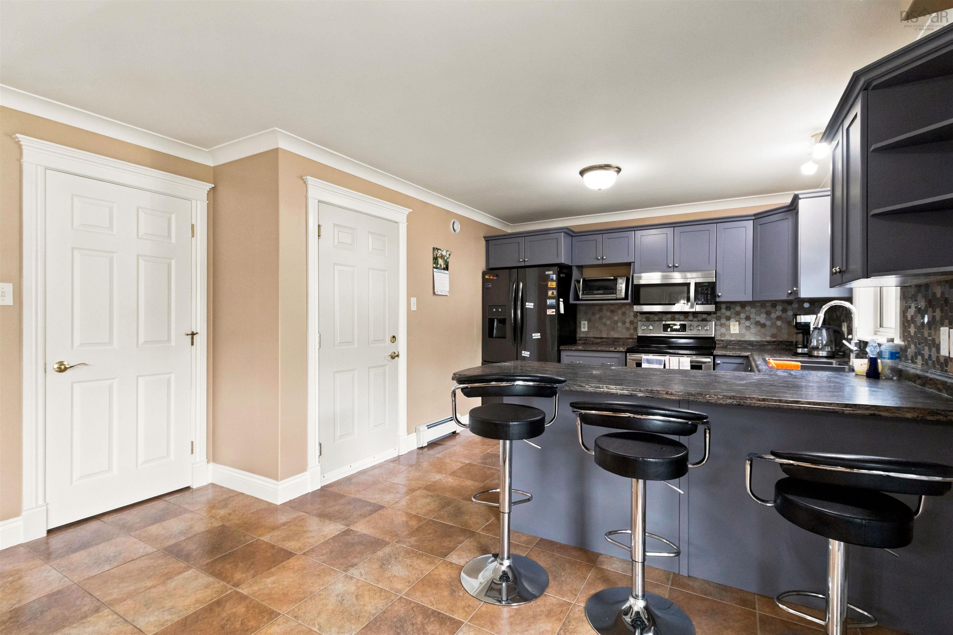 $749,998.00: 71 Cutter Drive Drive, Rockingham