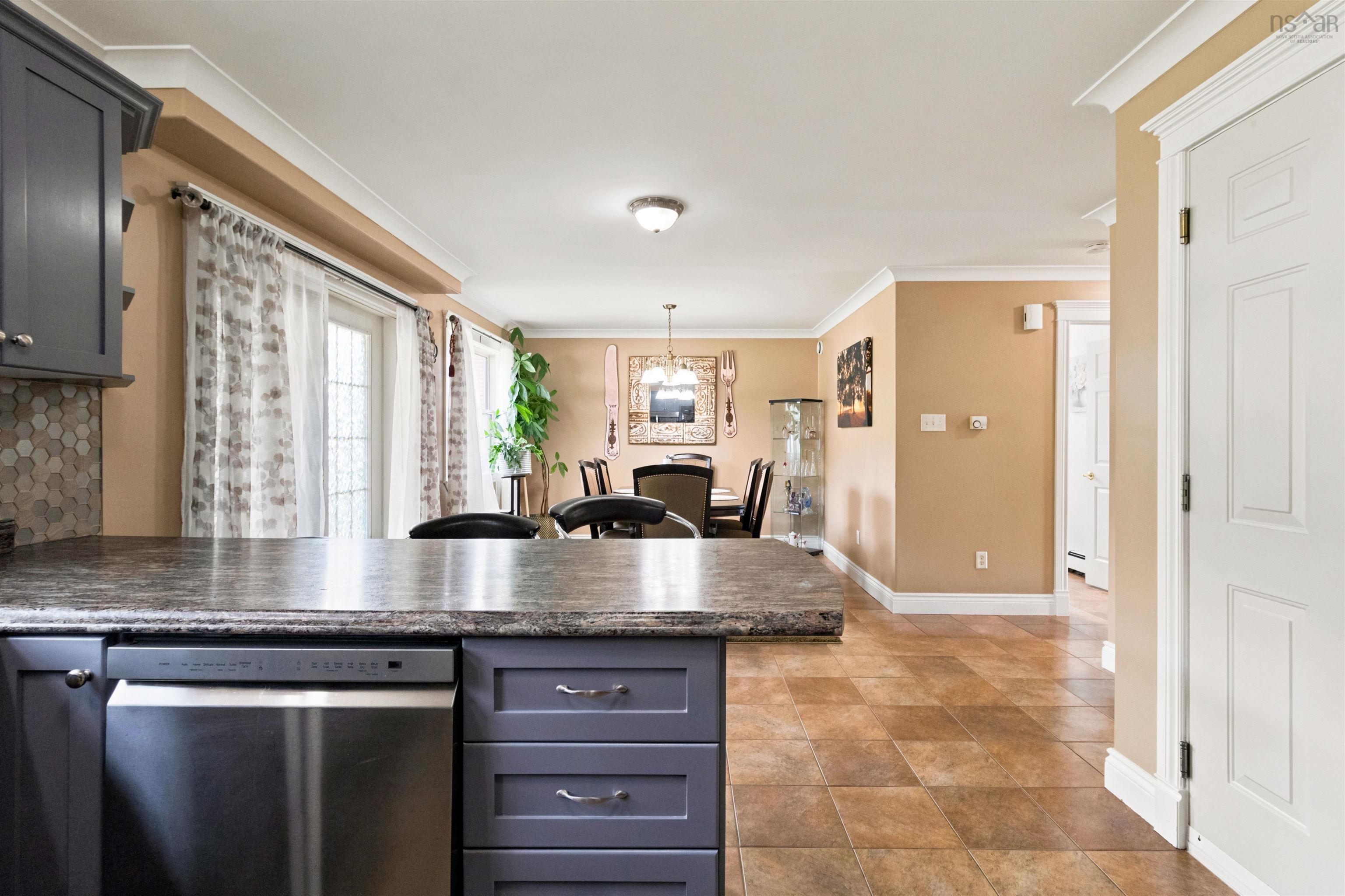 $749,998.00: 71 Cutter Drive Drive, Rockingham