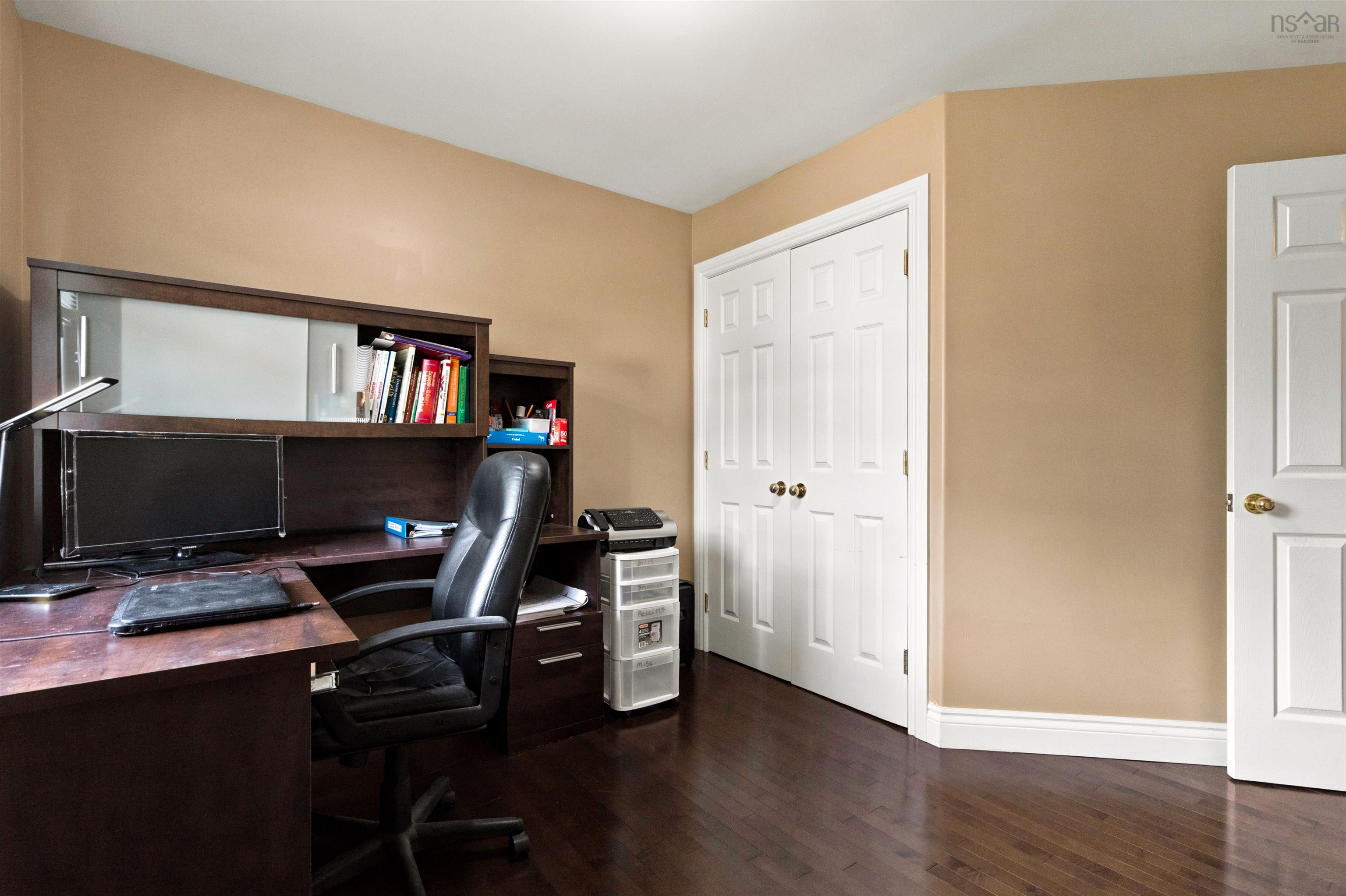 $749,998.00: 71 Cutter Drive Drive, Rockingham
