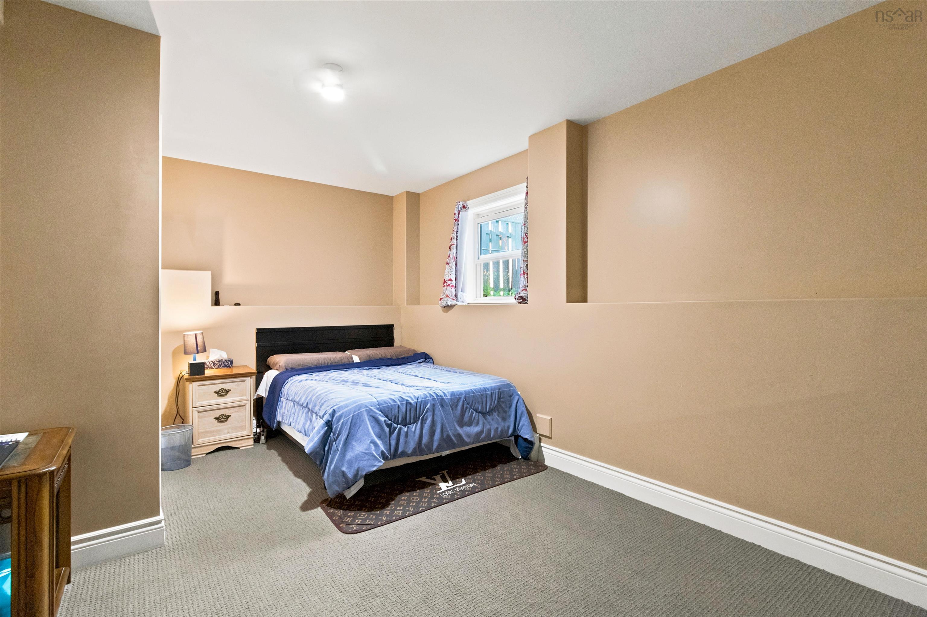$749,998.00: 71 Cutter Drive Drive, Rockingham