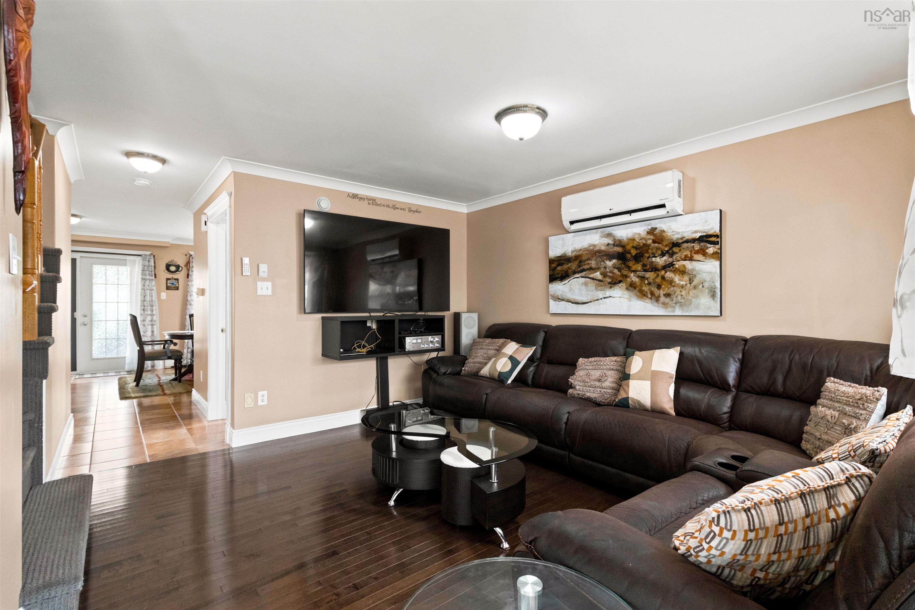 $749,998.00: 71 Cutter Drive Drive, Rockingham