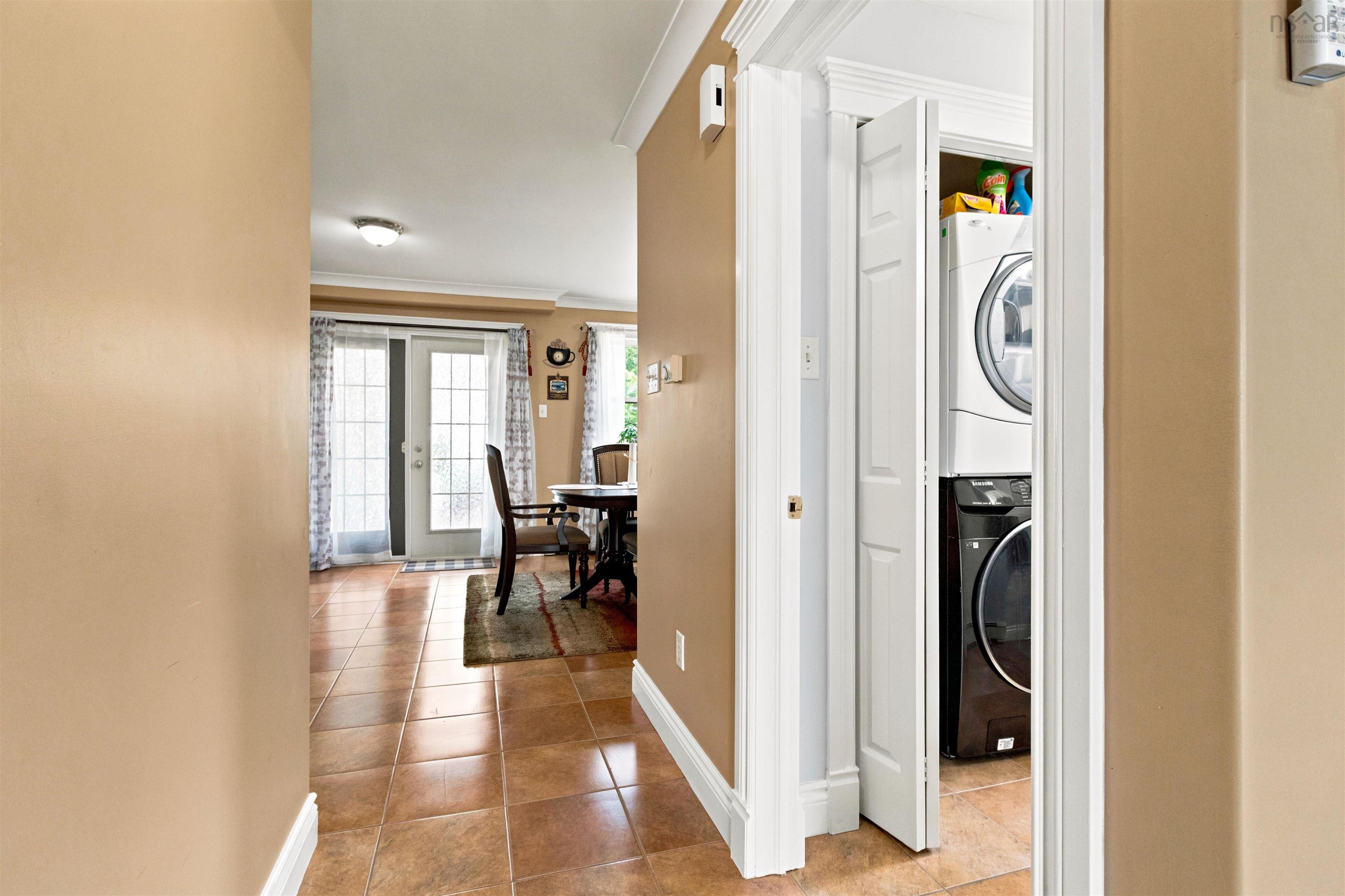 $749,998.00: 71 Cutter Drive Drive, Rockingham