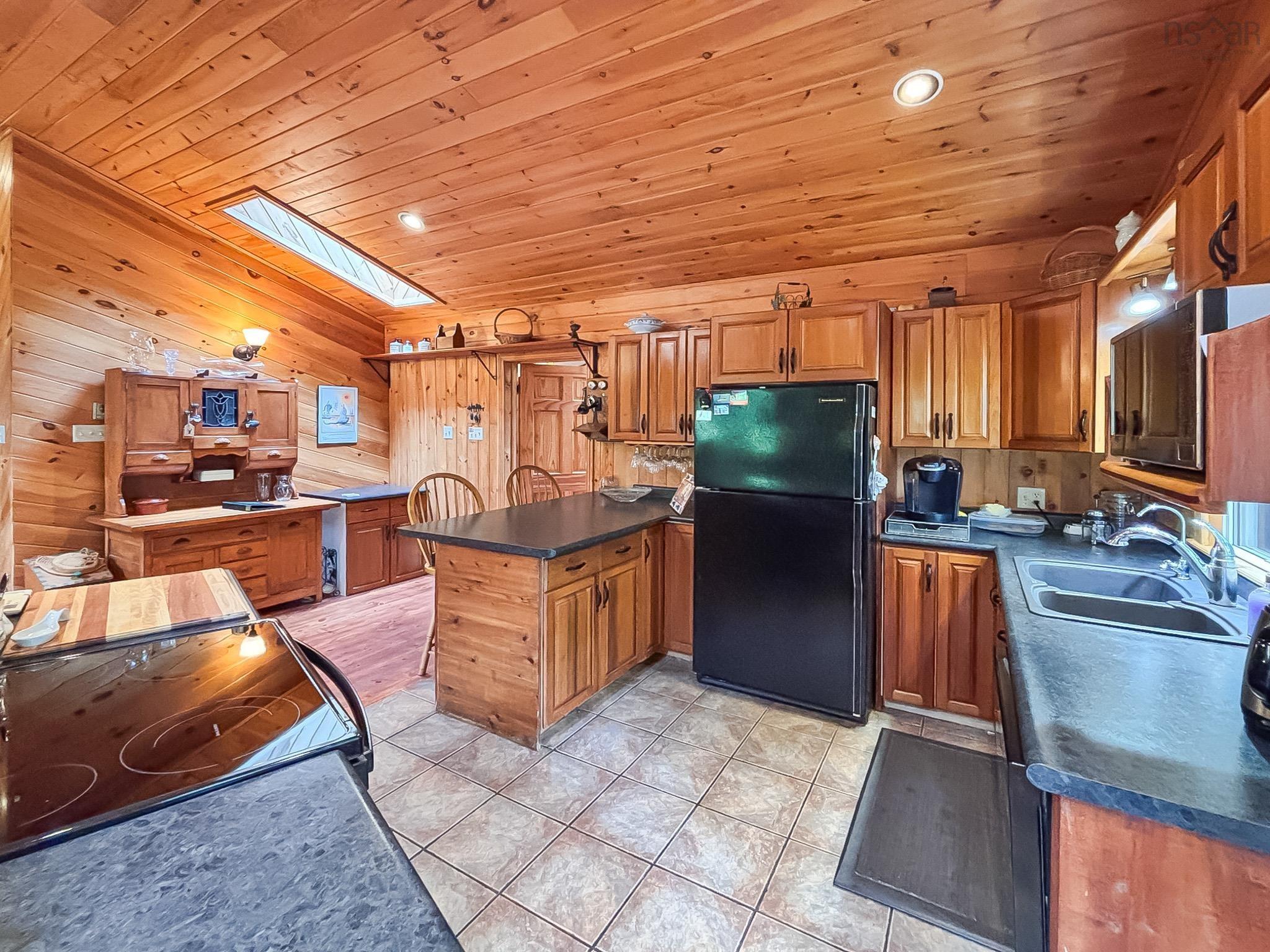 $499,900.00: 529 Keddy Cove Road, Molega Lake