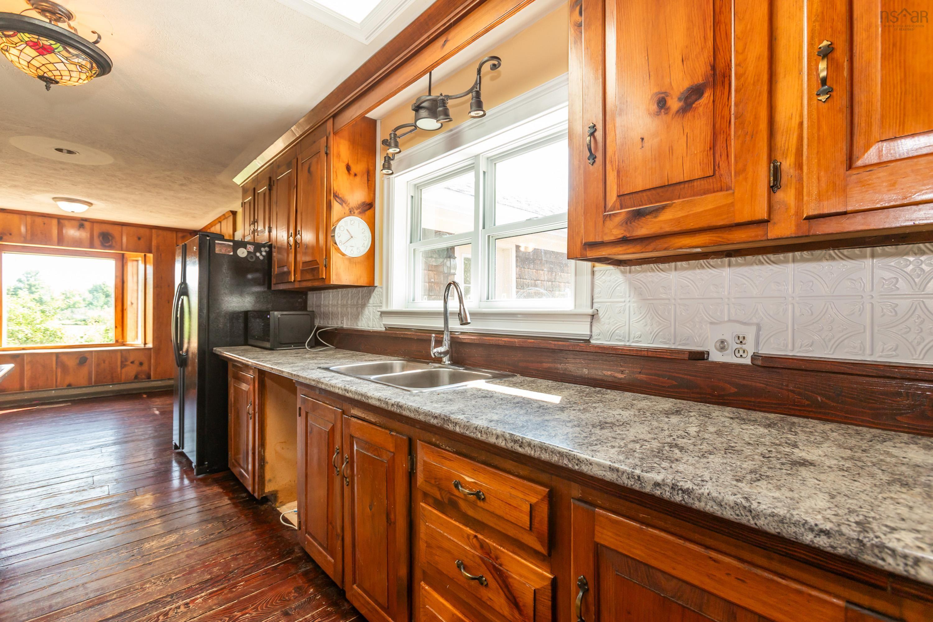 $445,000.00: 2632 Highway 201, Tupperville