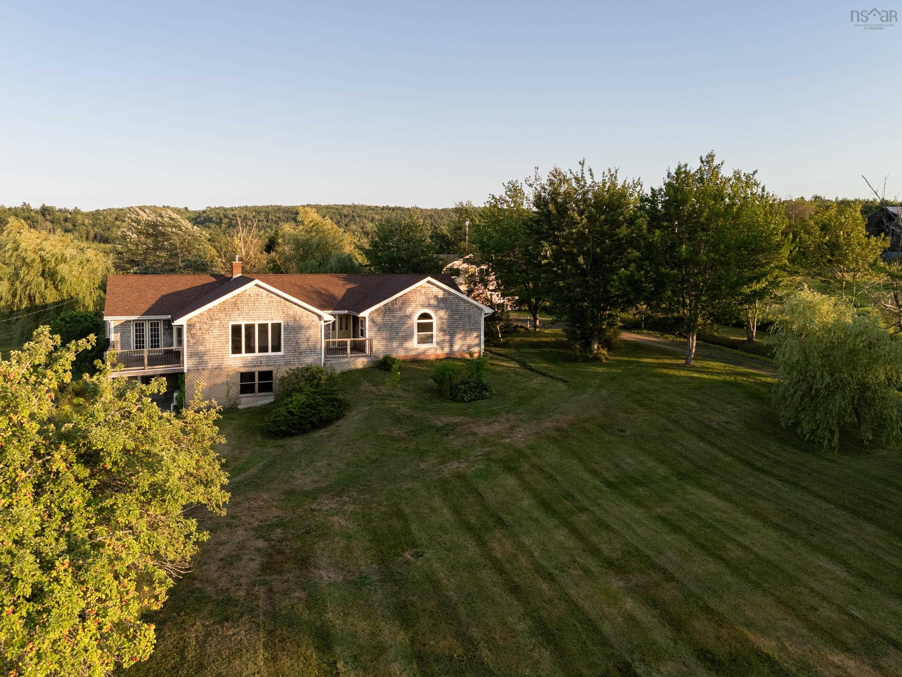 $445,000.00: 2632 Highway 201, Tupperville