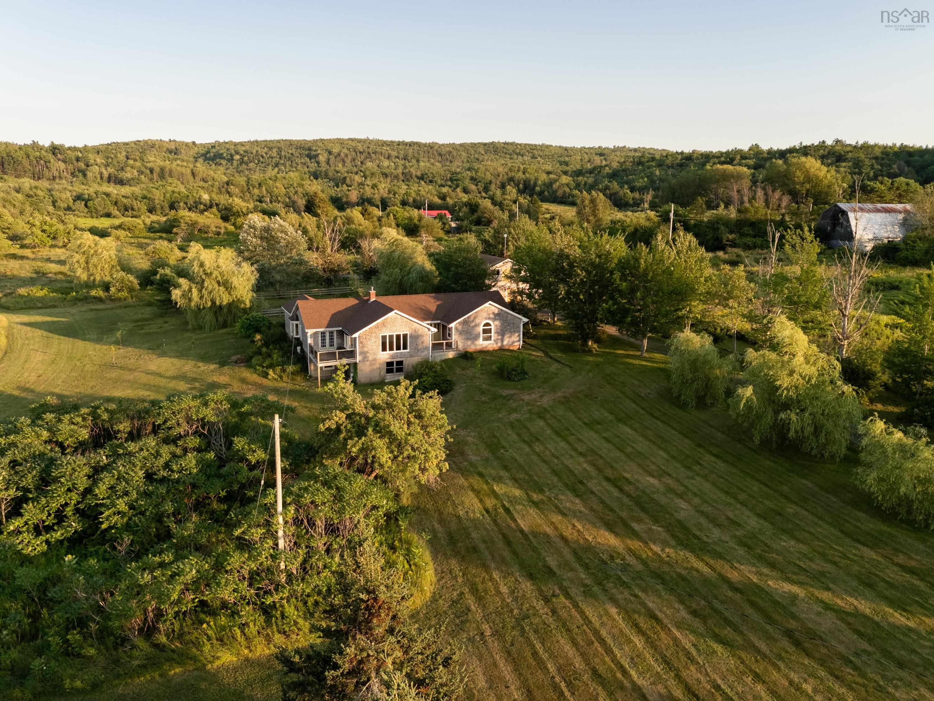 $445,000.00: 2632 Highway 201, Tupperville