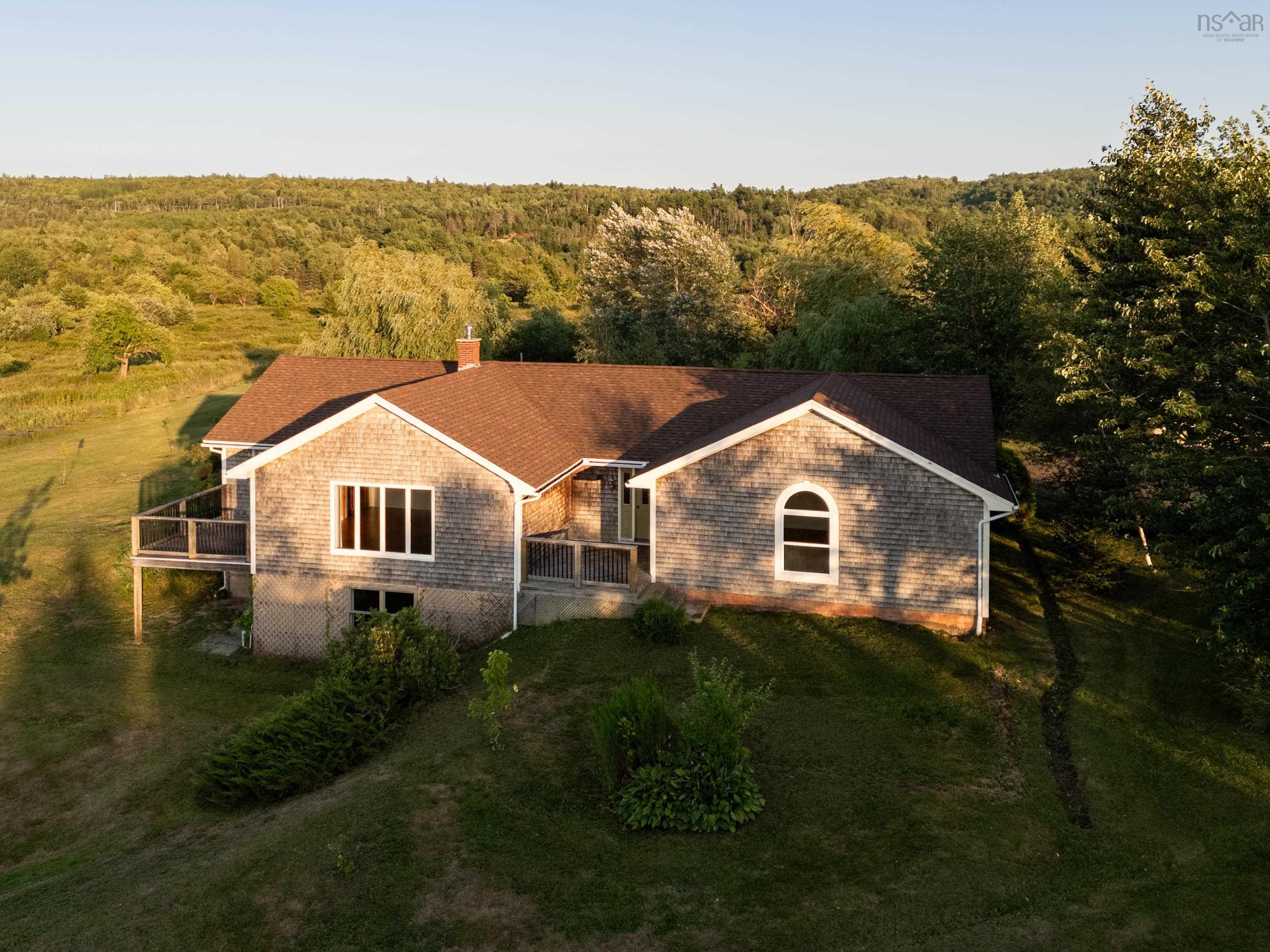 $445,000.00: 2632 Highway 201, Tupperville