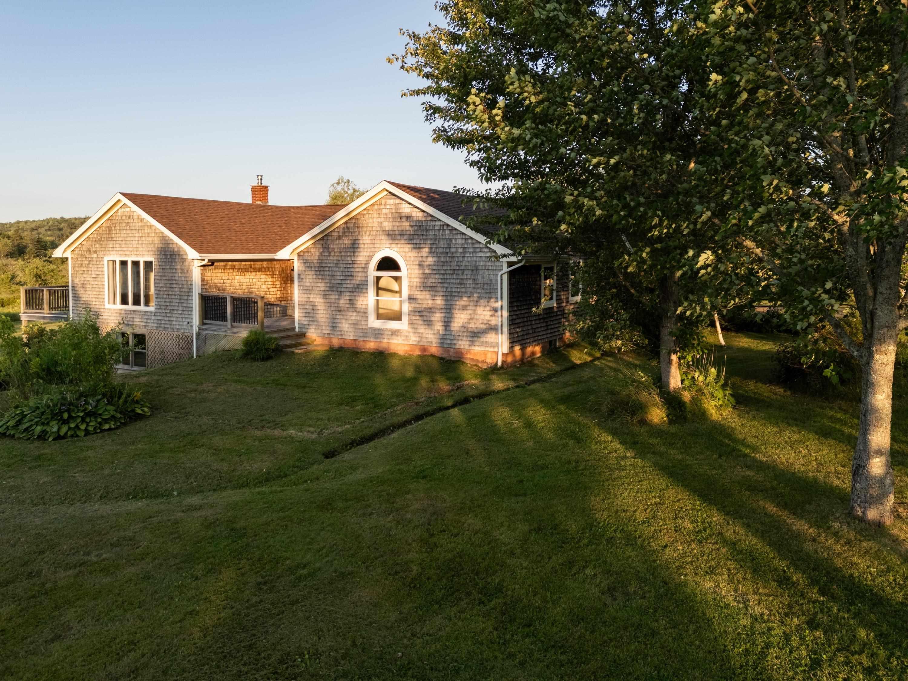 $445,000.00: 2632 Highway 201, Tupperville