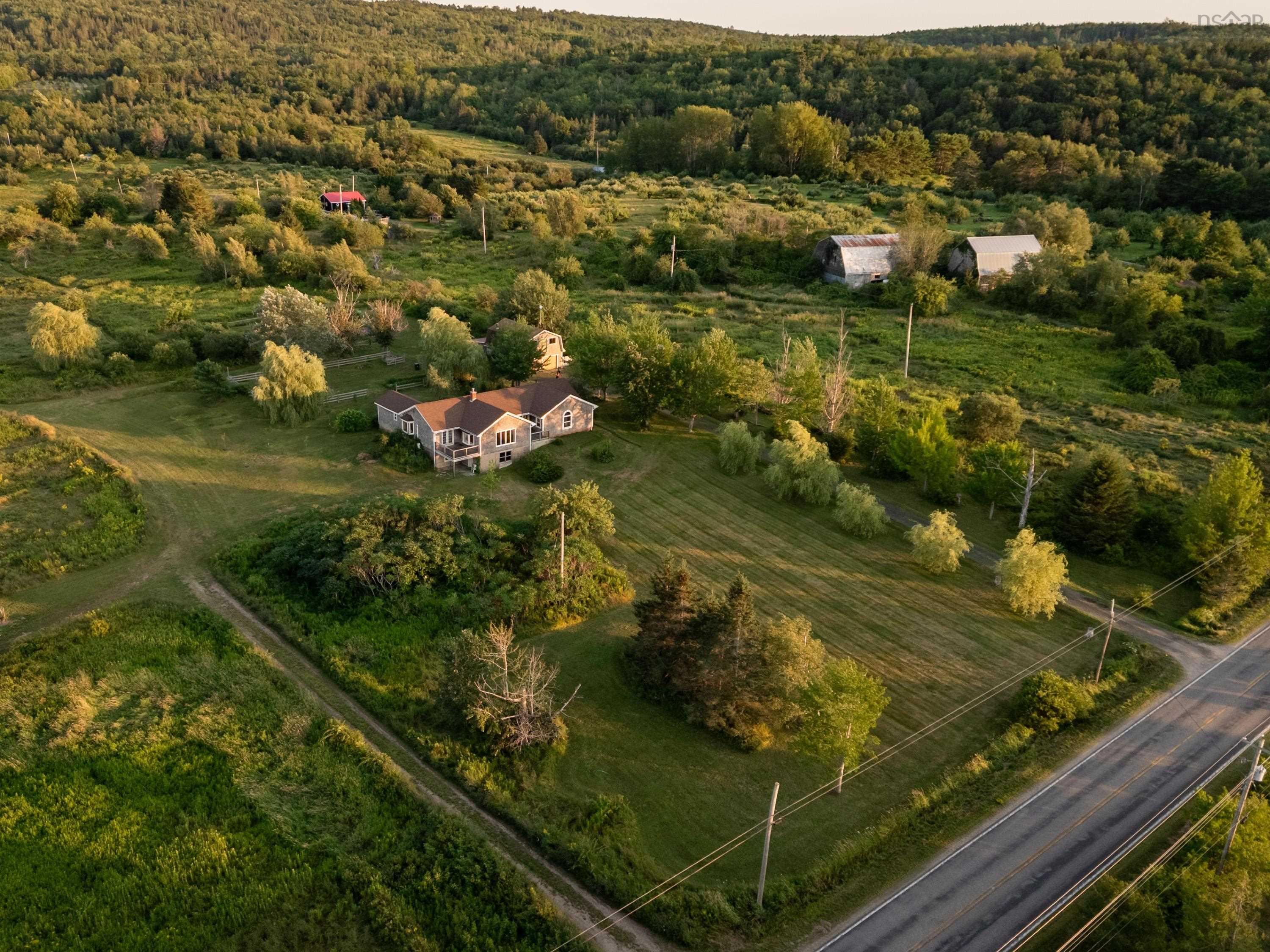 $445,000.00: 2632 Highway 201, Tupperville