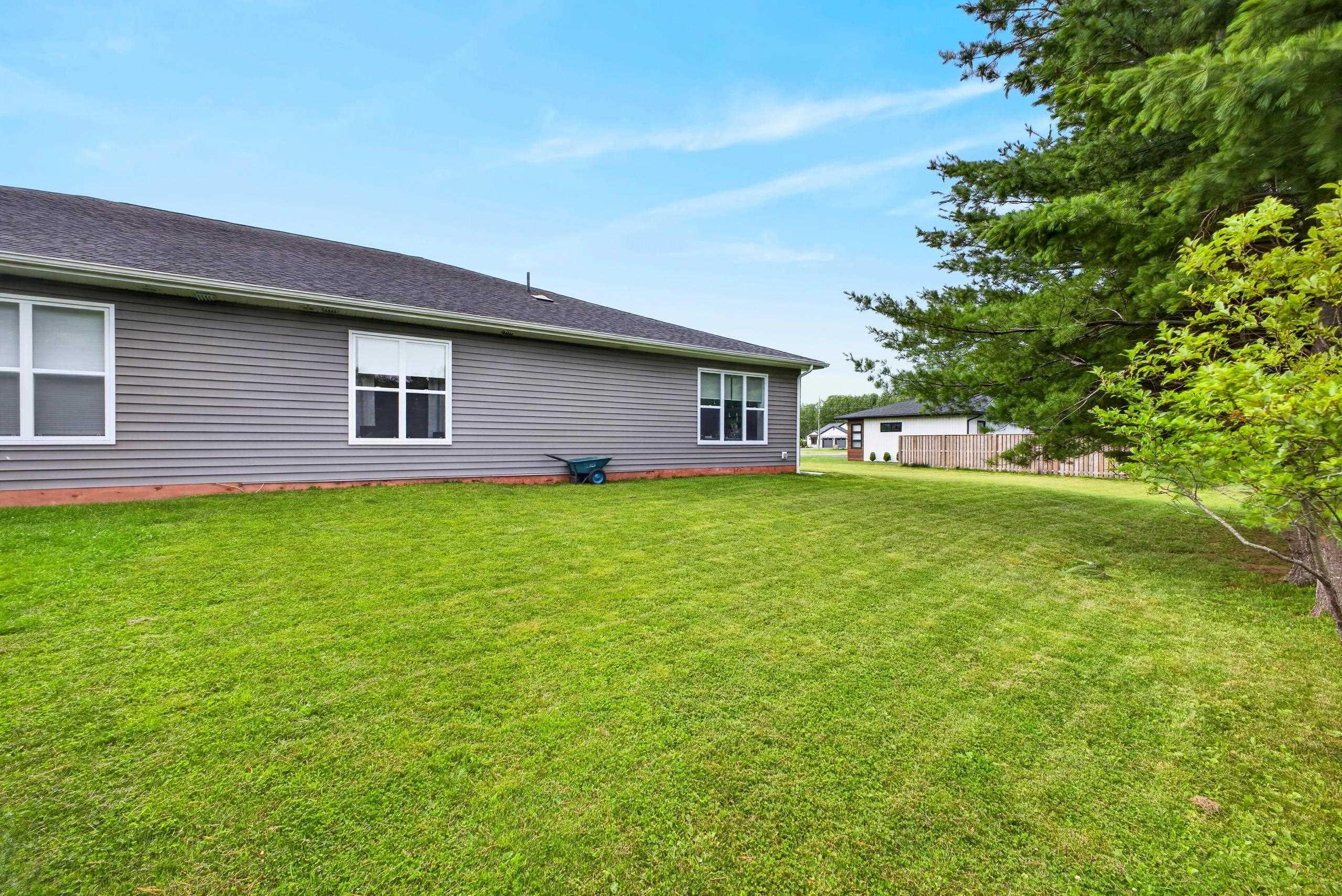 $495,000.00: 28 Eagleview Drive, Murray Siding