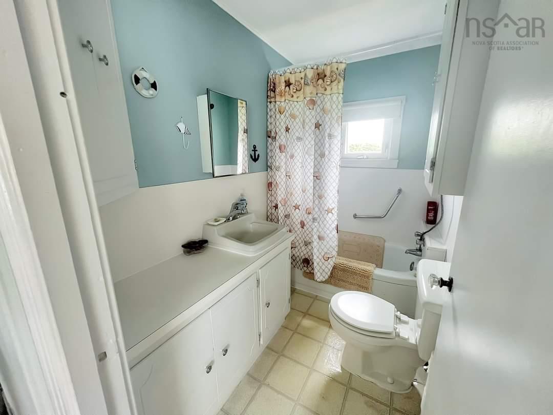 $189,000.00: 41 Stoney Island Road, North East Point