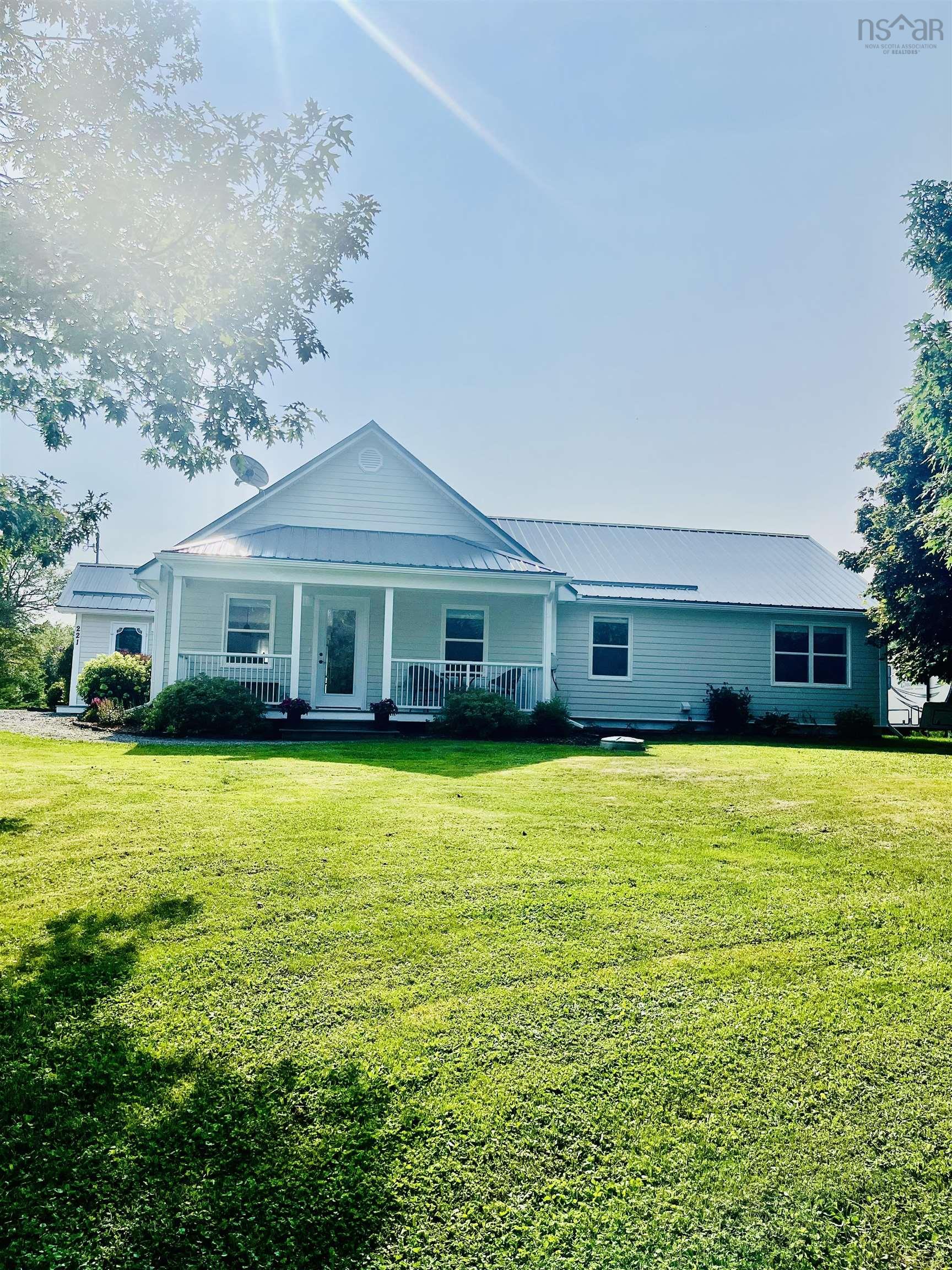 $449,500.00: 221 Harris Road, Haliburton