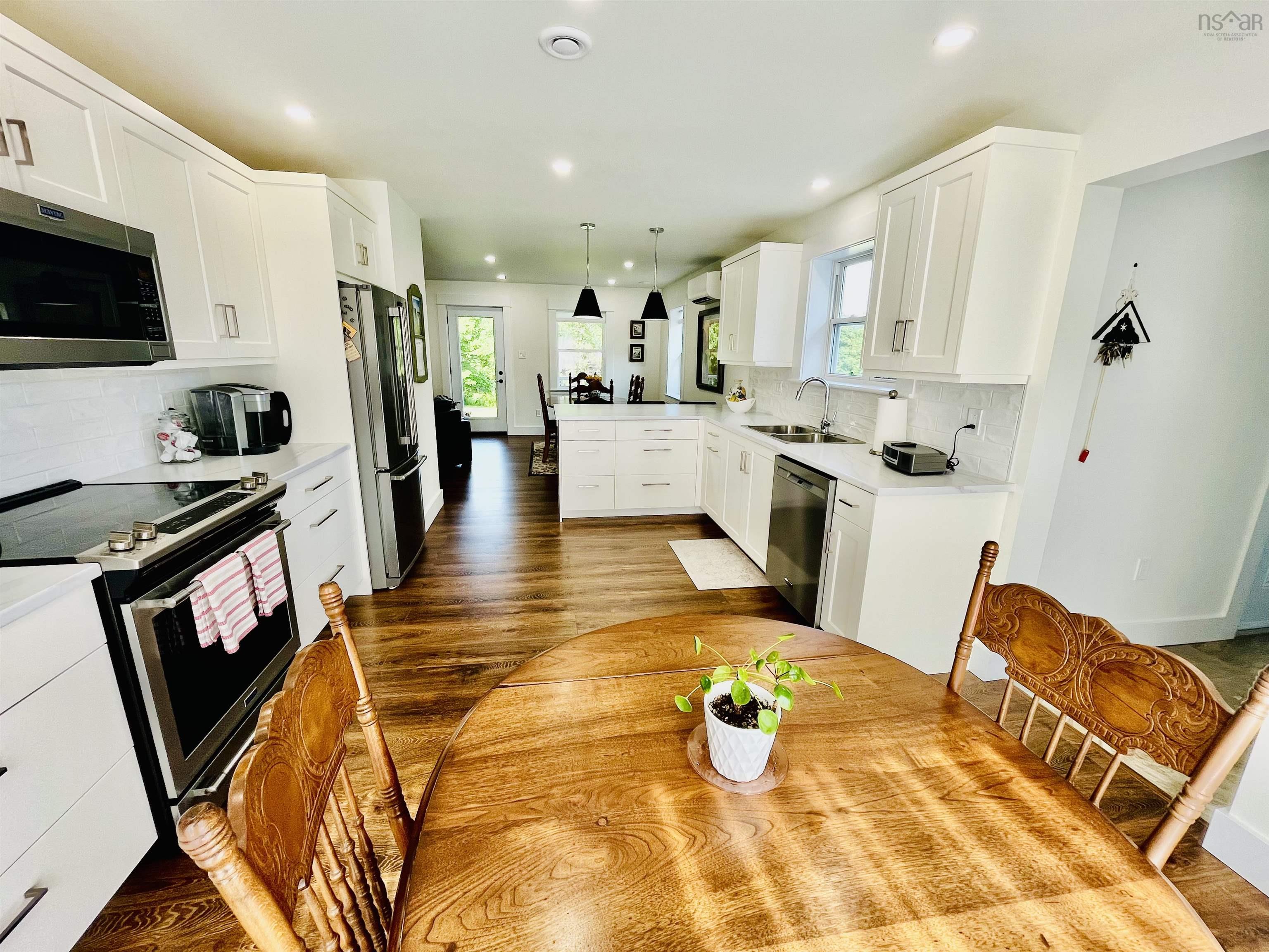 $449,500.00: 221 Harris Road, Haliburton