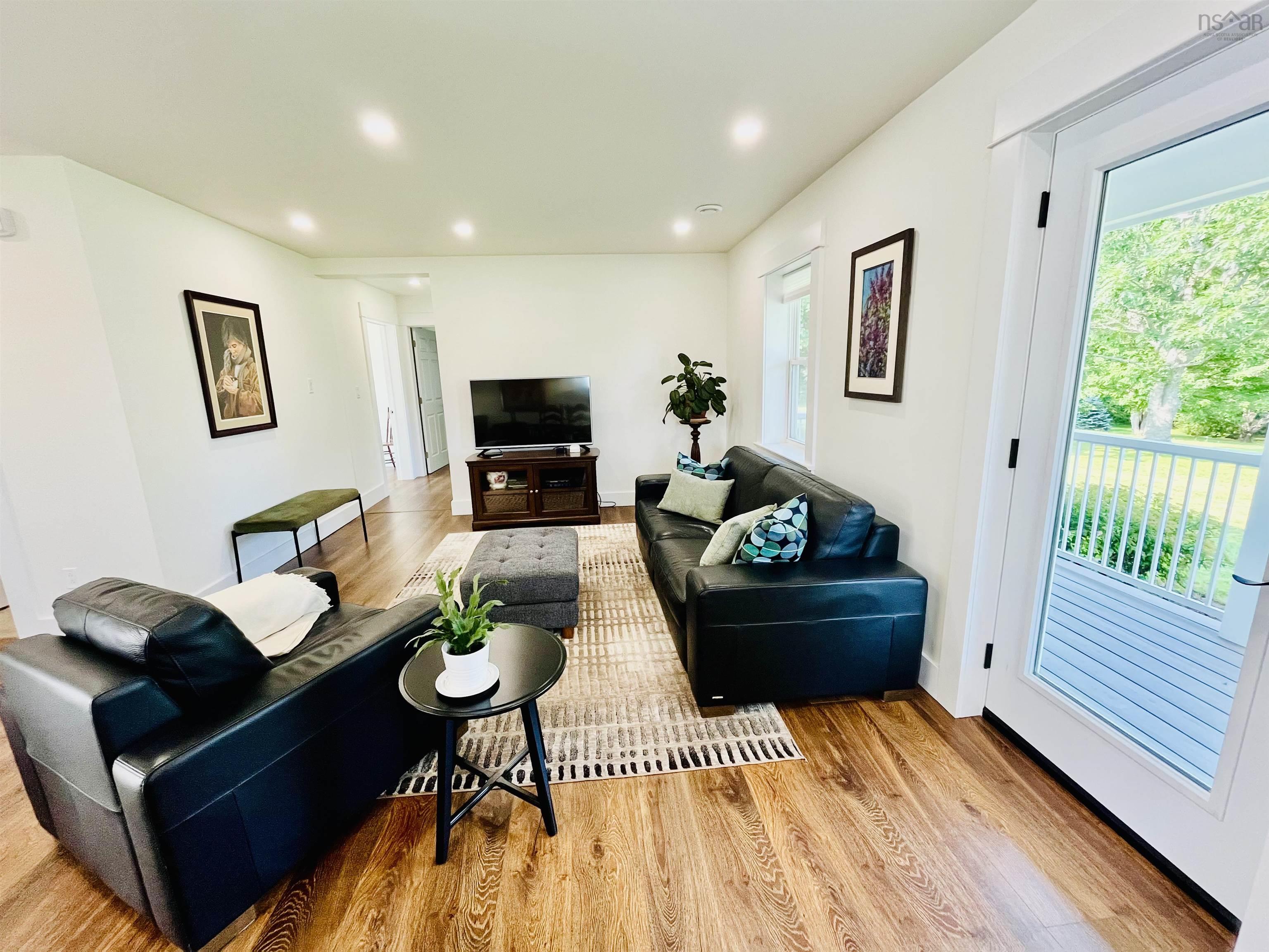 $449,500.00: 221 Harris Road, Haliburton