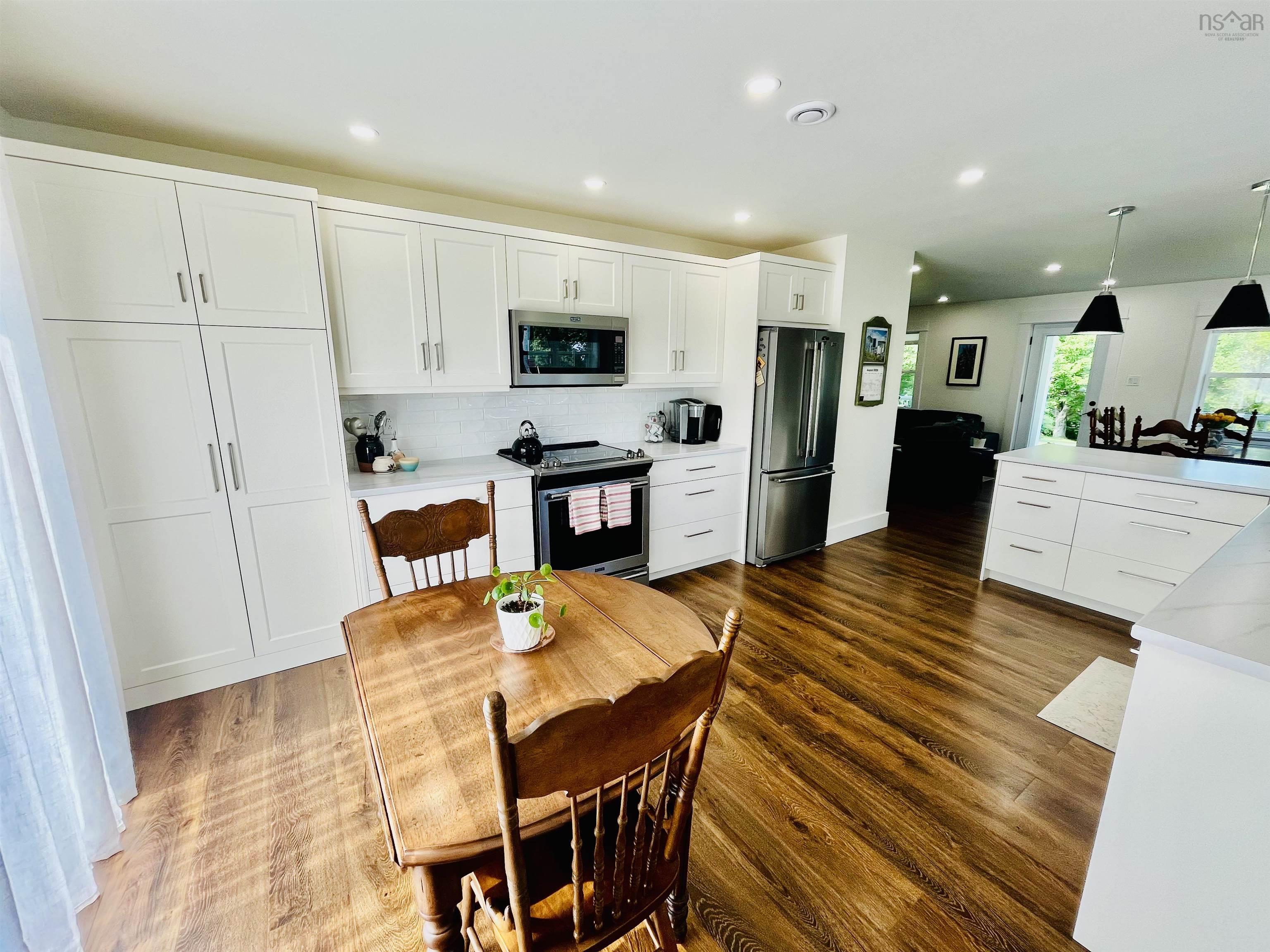 $449,500.00: 221 Harris Road, Haliburton
