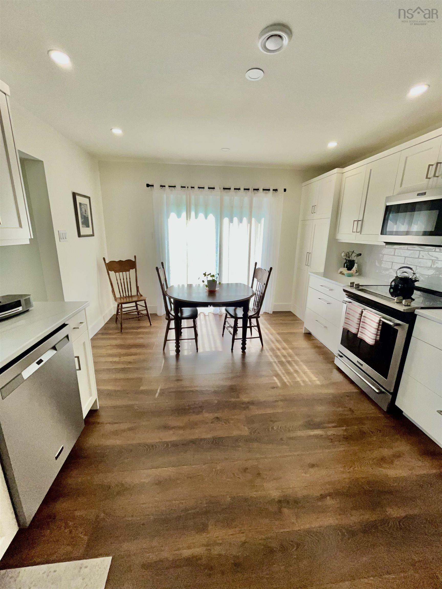 $449,500.00: 221 Harris Road, Haliburton