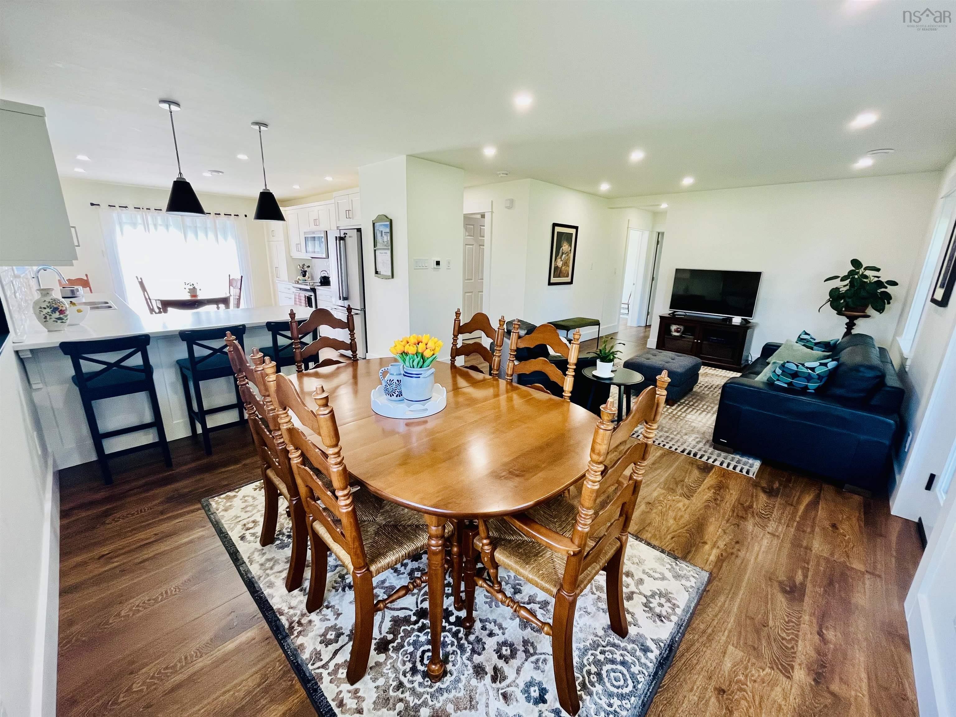 $449,500.00: 221 Harris Road, Haliburton