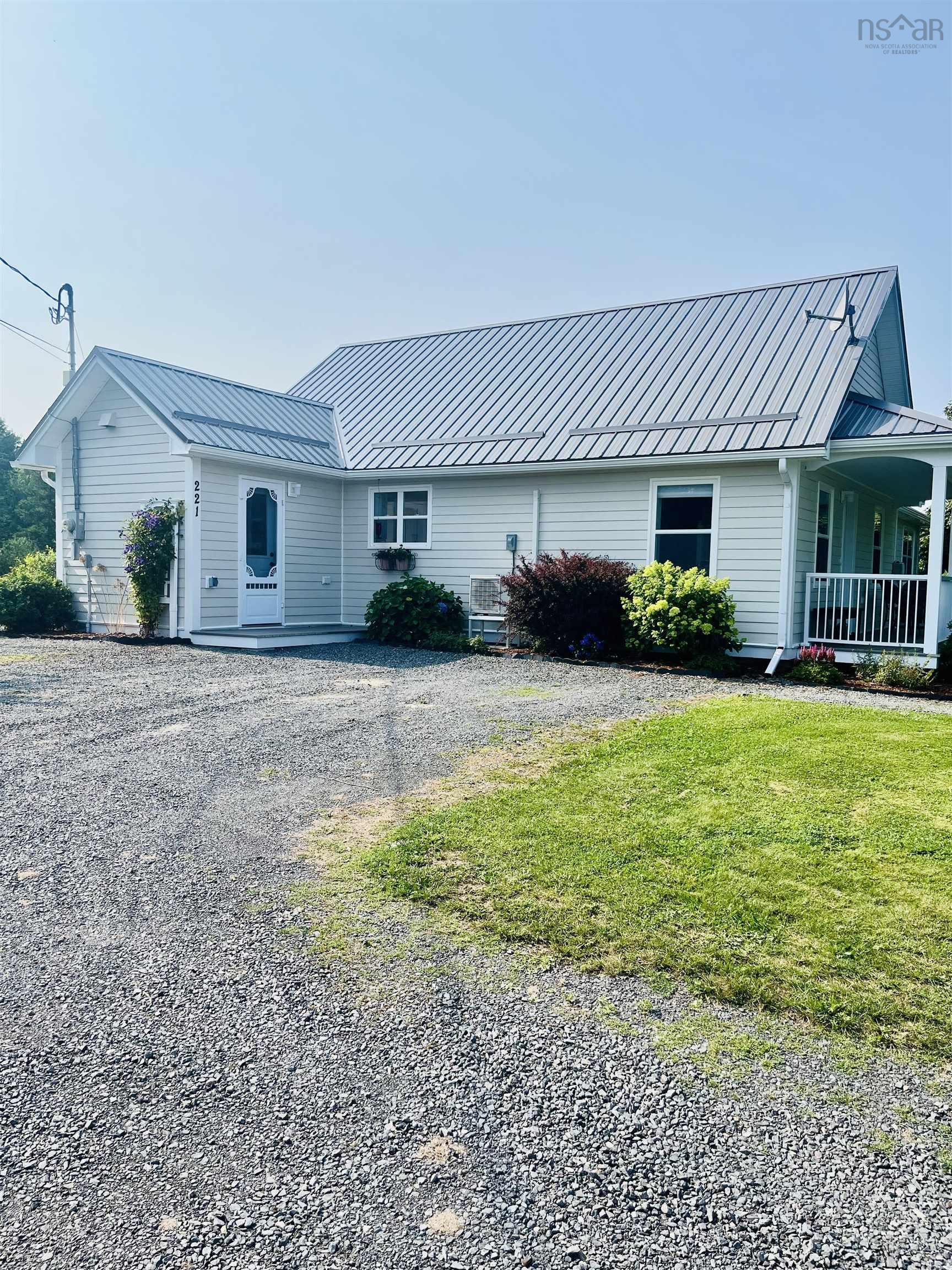 $449,500.00: 221 Harris Road, Haliburton
