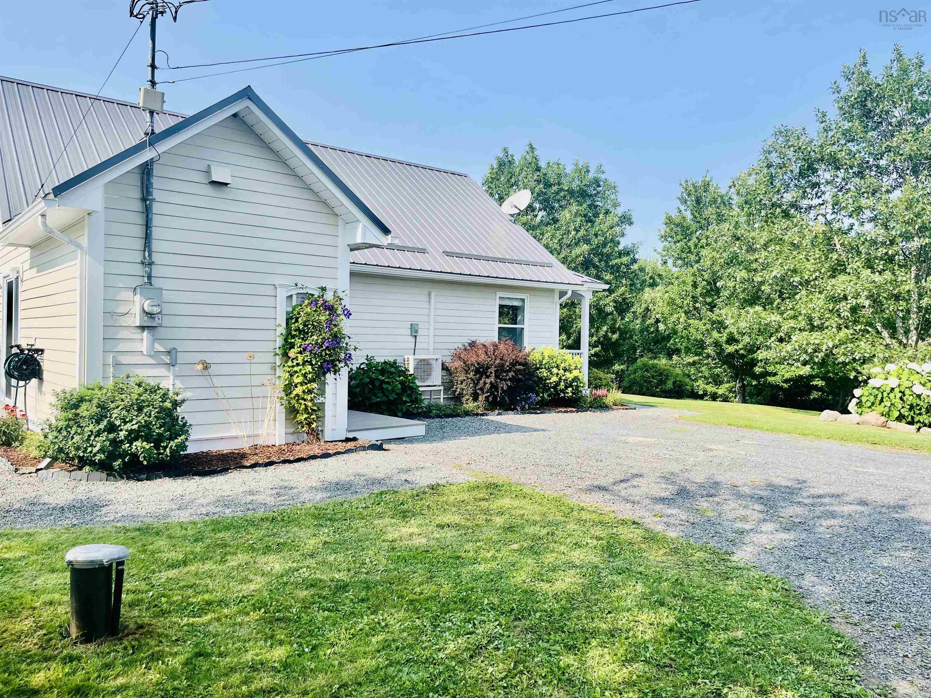 $449,500.00: 221 Harris Road, Haliburton