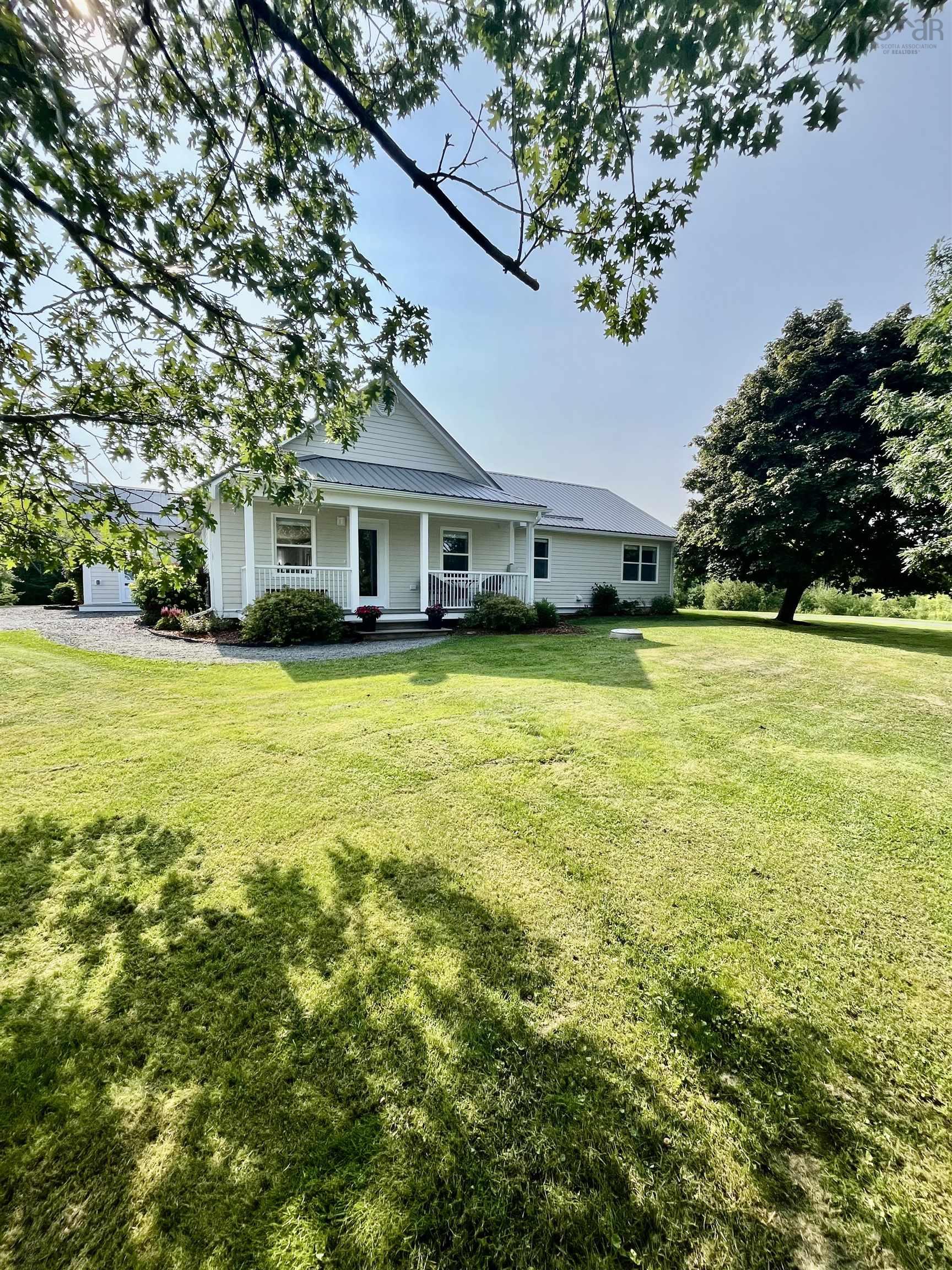 $449,500.00: 221 Harris Road, Haliburton