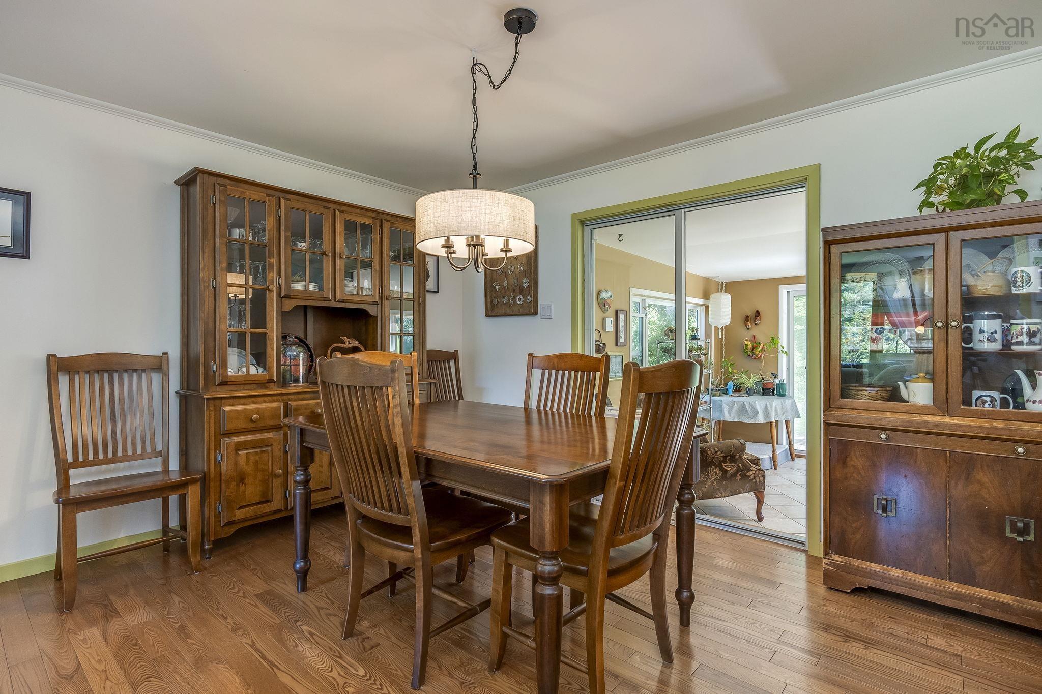 $465,000.00: 319 Birchcrest Drive, Cambridge