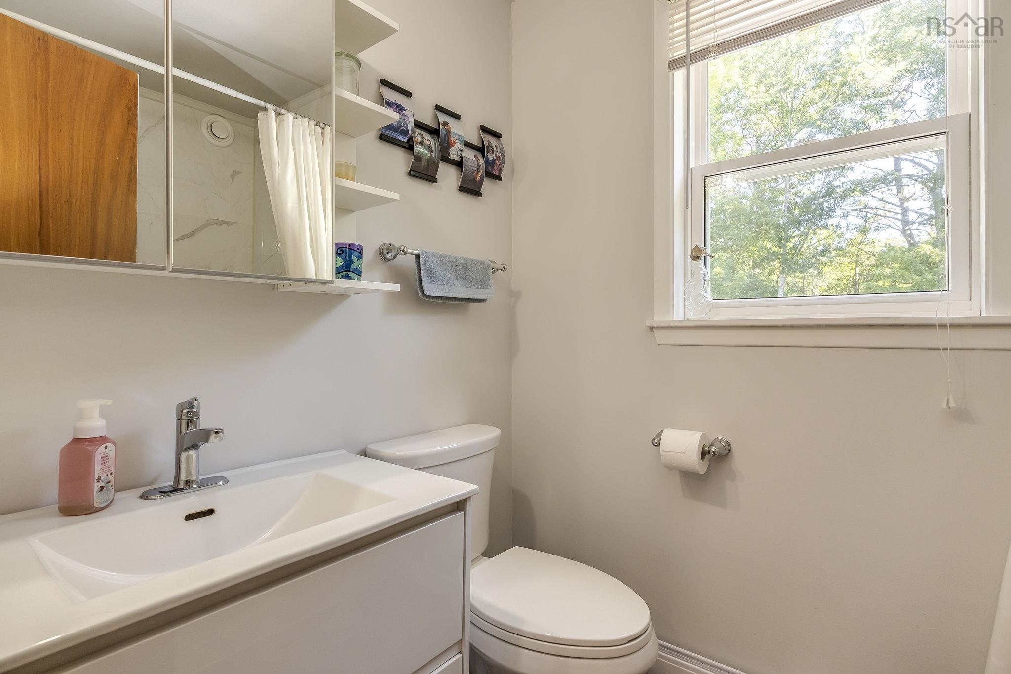 $465,000.00: 319 Birchcrest Drive, Cambridge