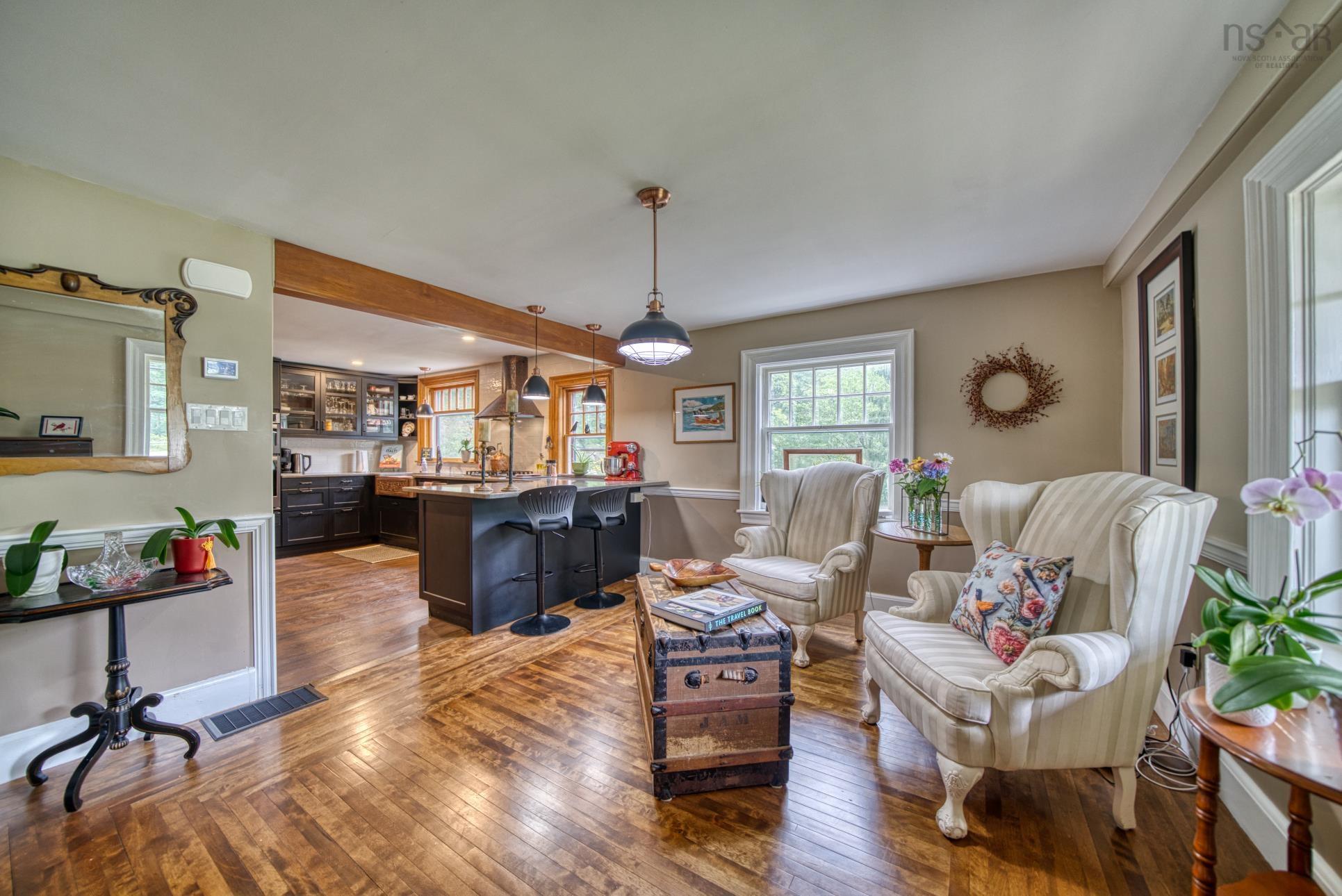$950,000.00: 261 Edgewater Street, Mahone Bay