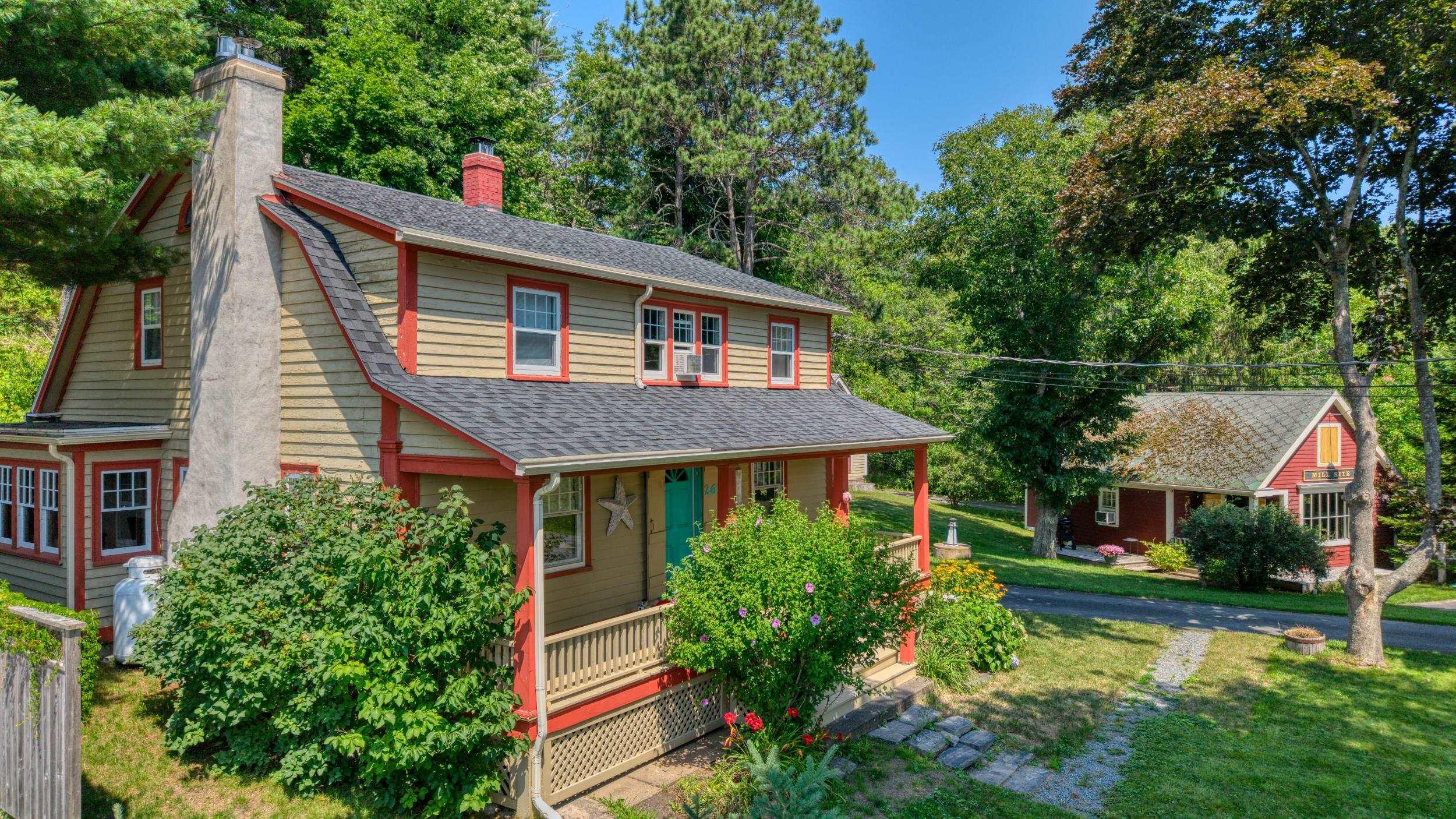 $950,000.00: 261 Edgewater Street, Mahone Bay