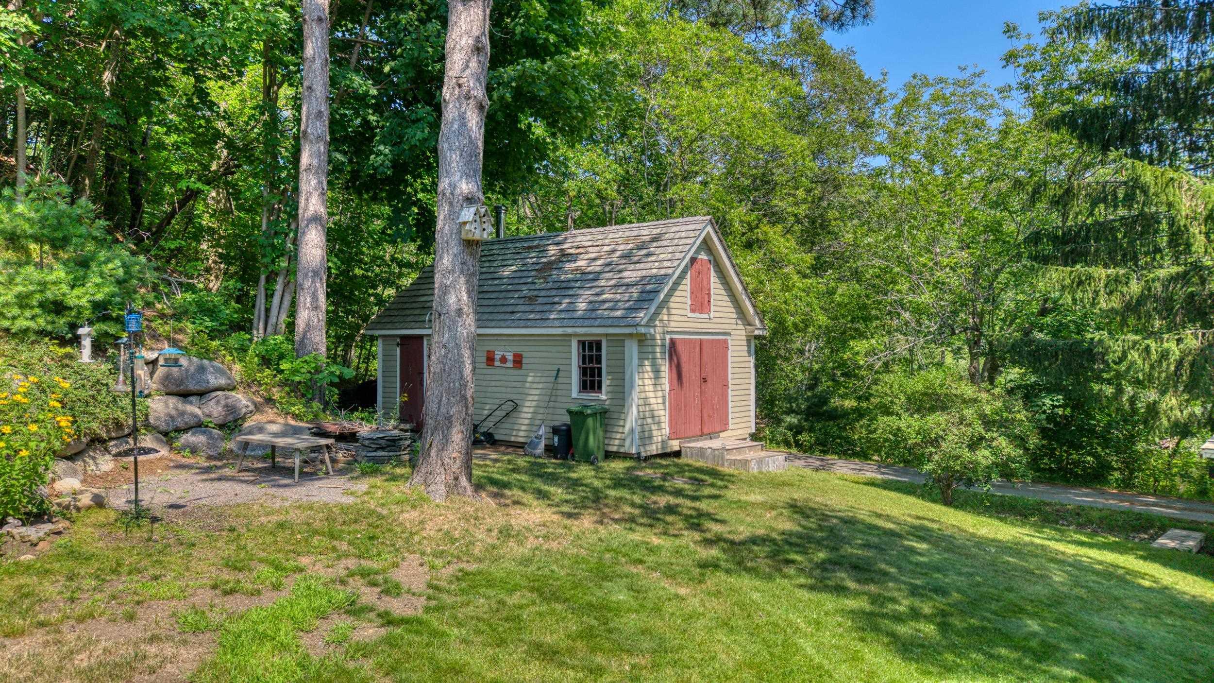 $950,000.00: 261 Edgewater Street, Mahone Bay