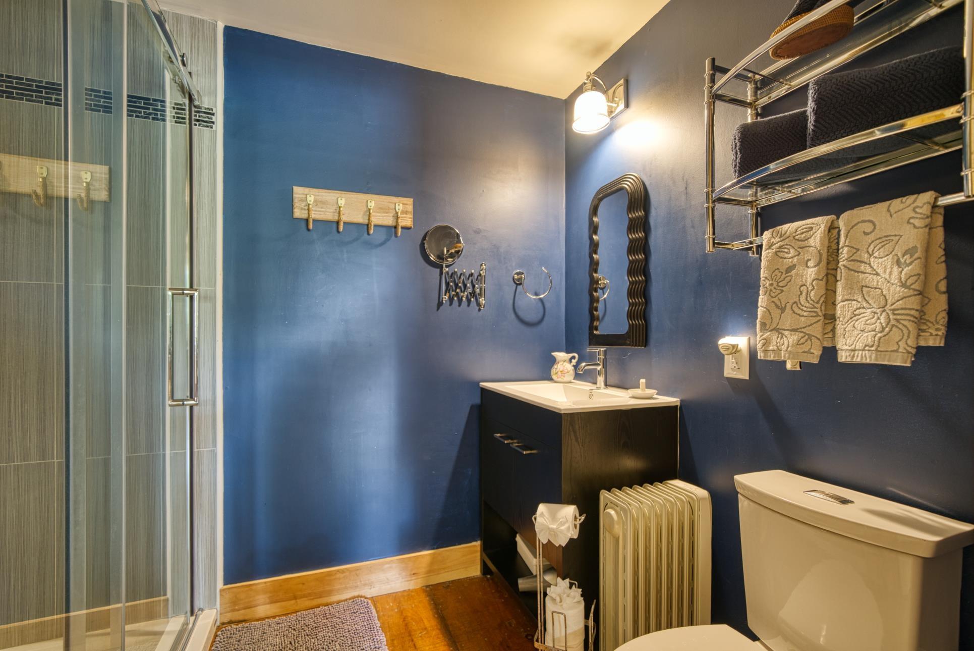 $950,000.00: 261 Edgewater Street, Mahone Bay