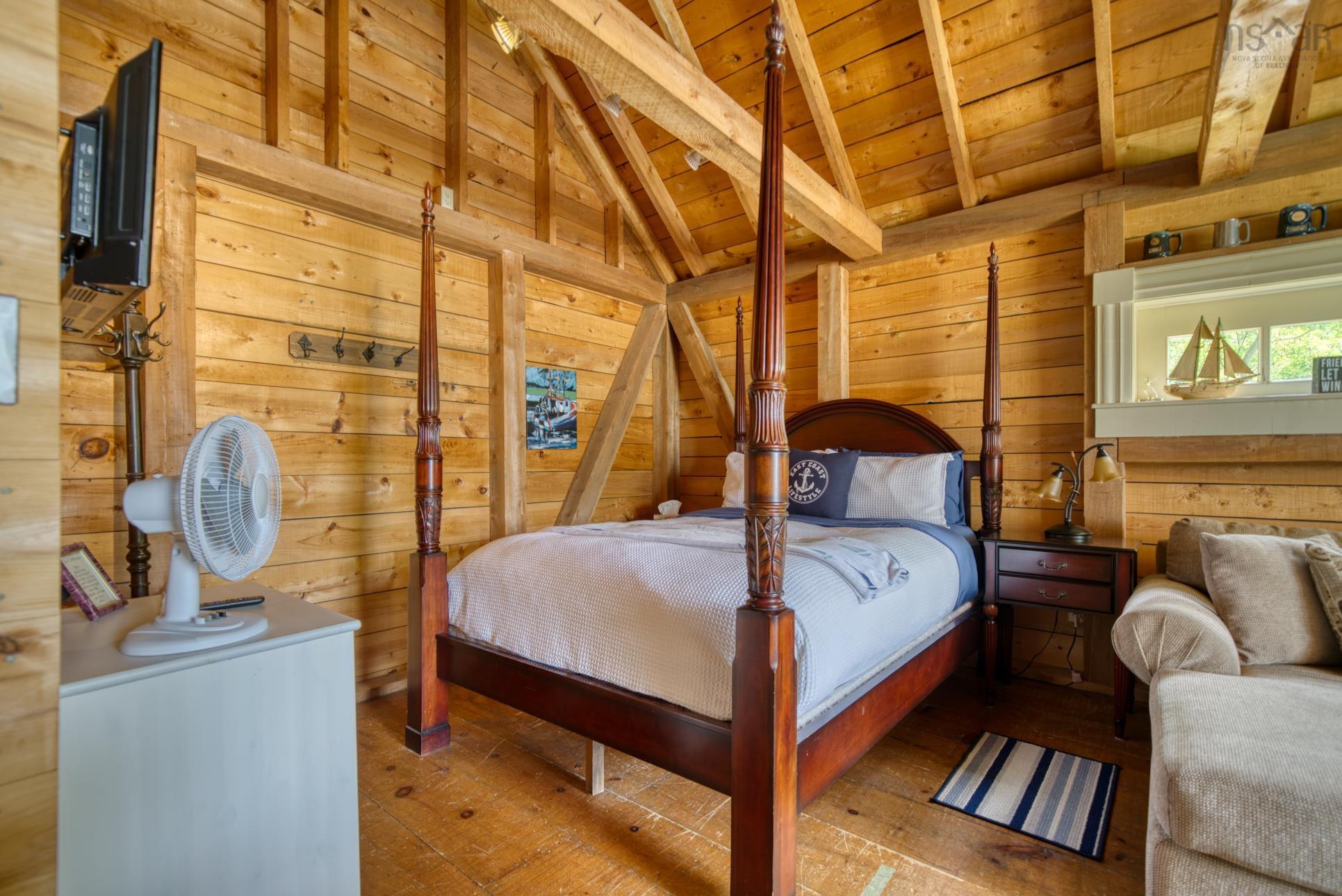 $950,000.00: 261 Edgewater Street, Mahone Bay