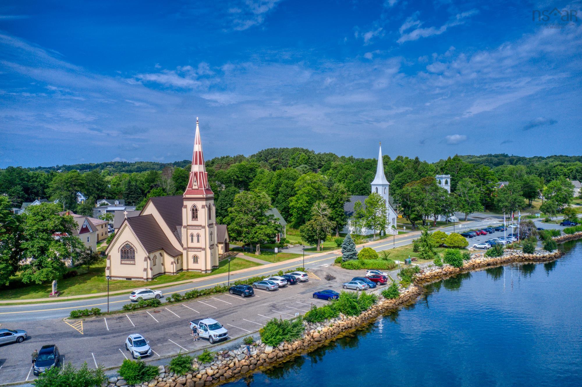 $950,000.00: 261 Edgewater Street, Mahone Bay